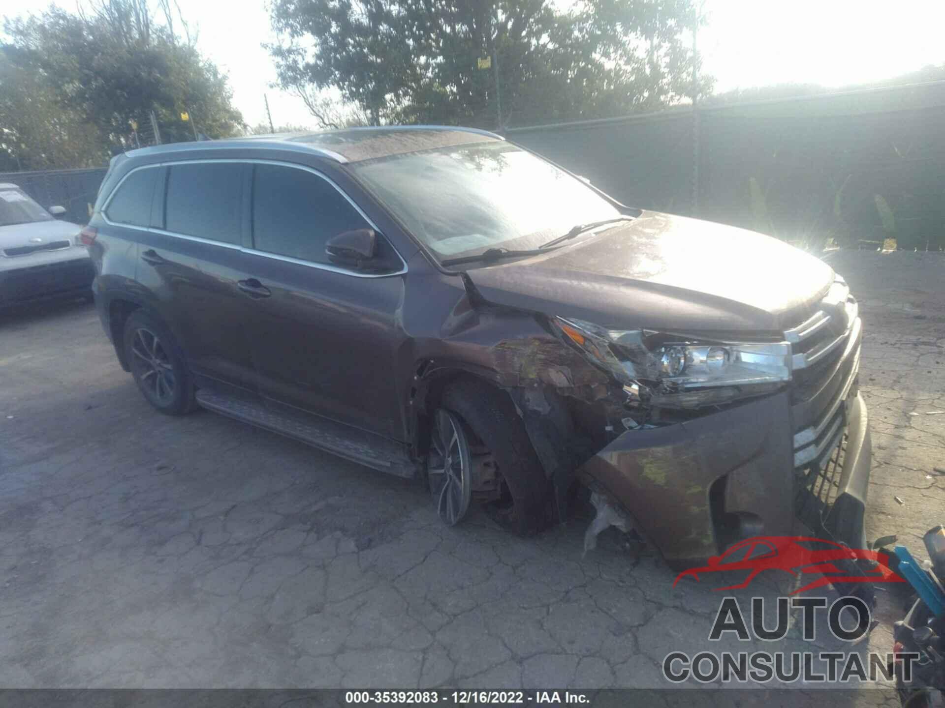 TOYOTA HIGHLANDER 2018 - 5TDKZRFH0JS282784