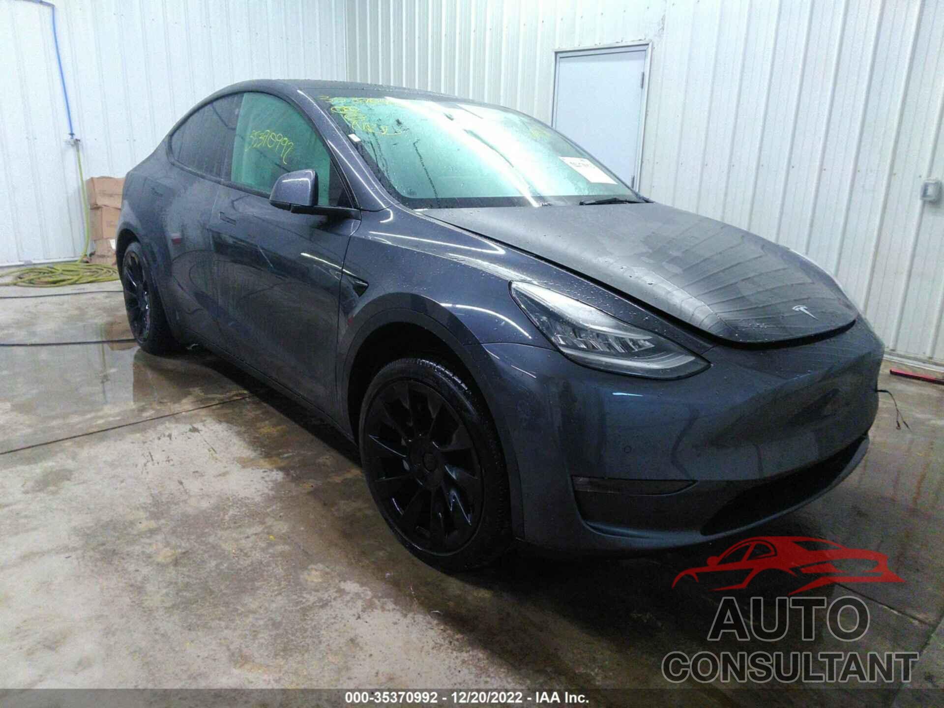 TESLA MODEL Y 2021 - 5YJYGDED6MF177029