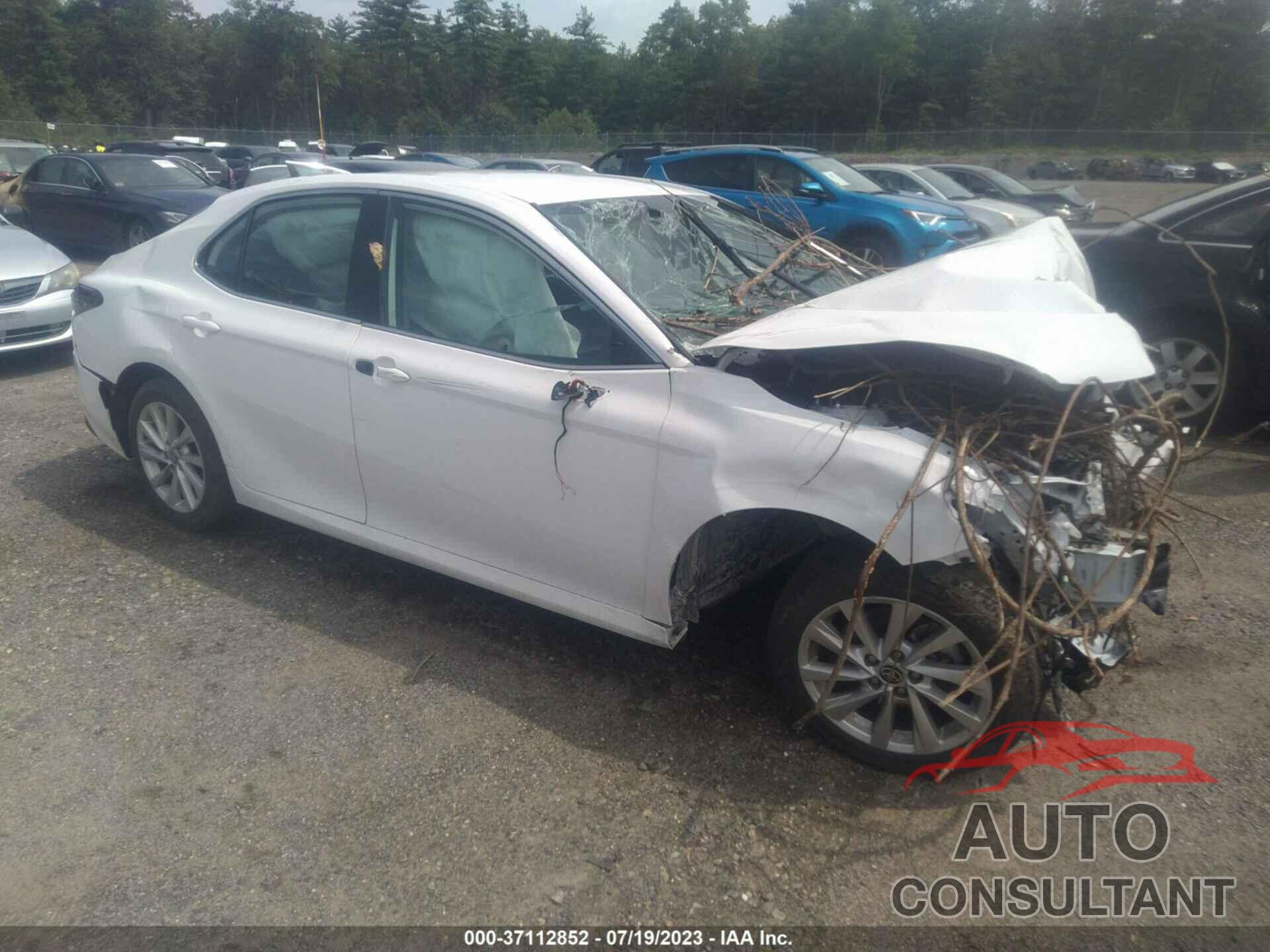 TOYOTA CAMRY 2021 - 4T1C11AK4MU579018