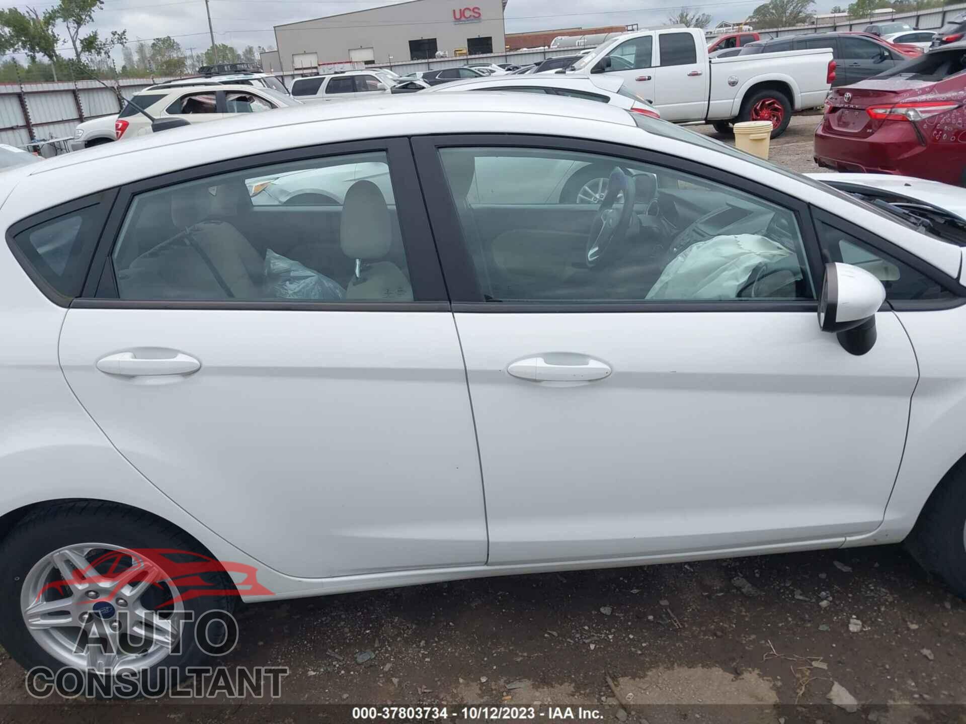 FORD FIESTA 2018 - 3FADP4EJ9JM112774