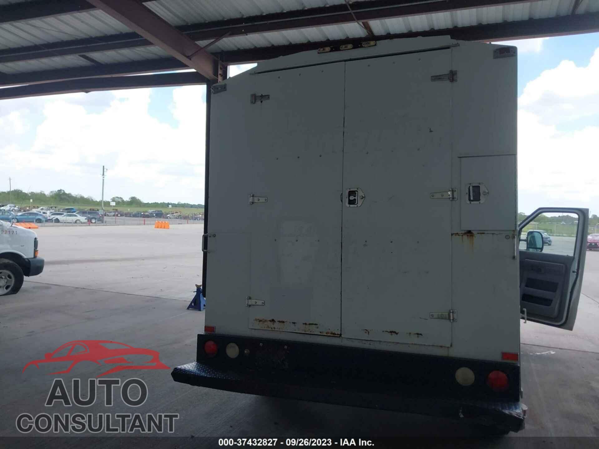 FORD ECONOLINE COMMERCIAL 2015 - 1FDWE3FL9FDA16175