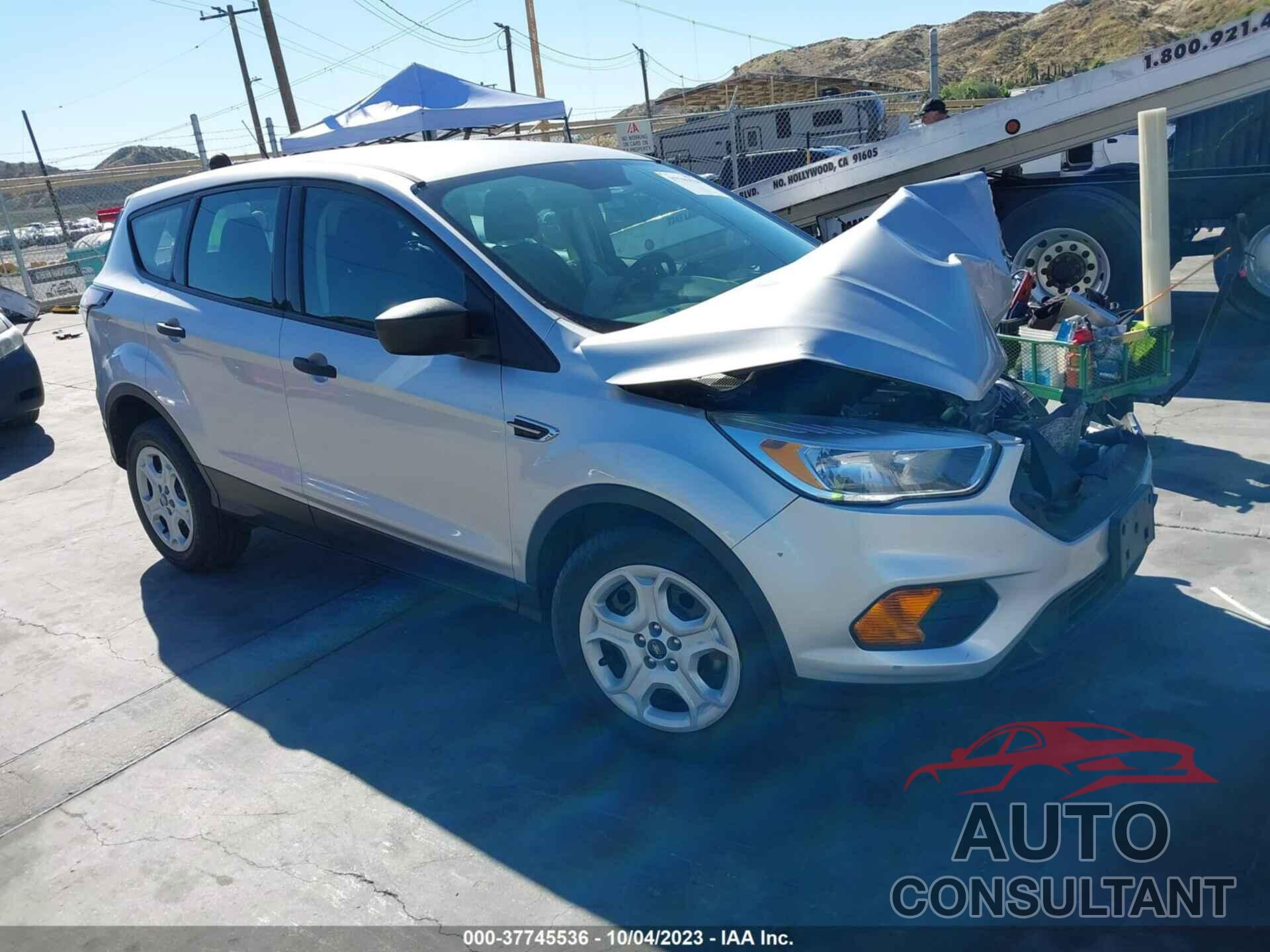 FORD ESCAPE 2017 - 1FMCU0F75HUD54277