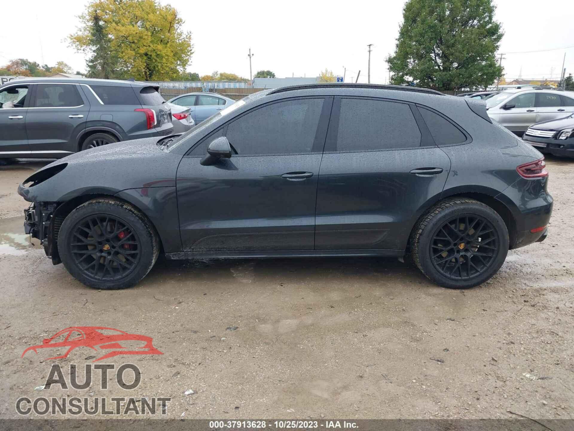 PORSCHE MACAN 2017 - WP1AG2A58HLB53028