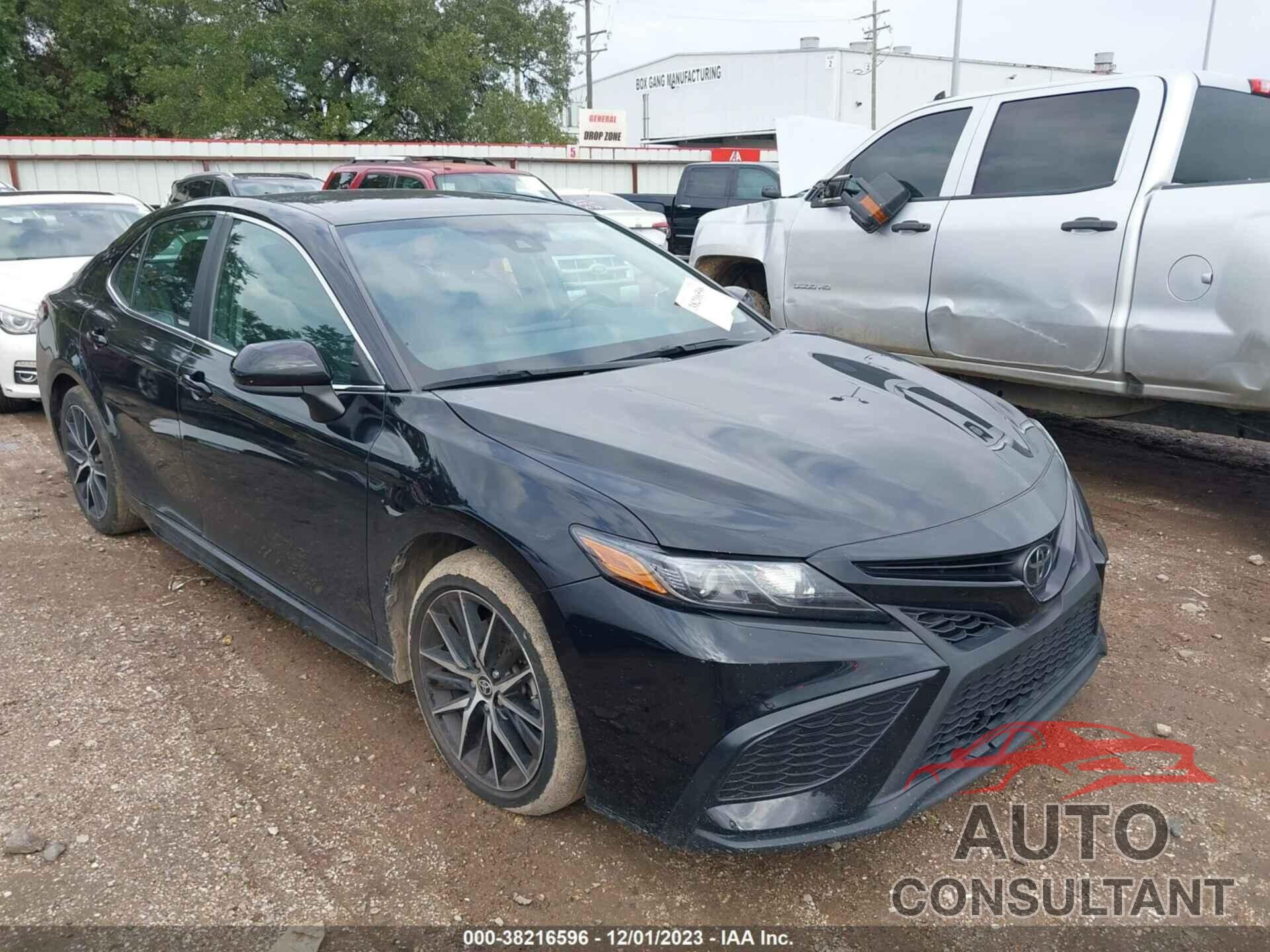 TOYOTA CAMRY 2021 - 4T1G11AK2MU489240