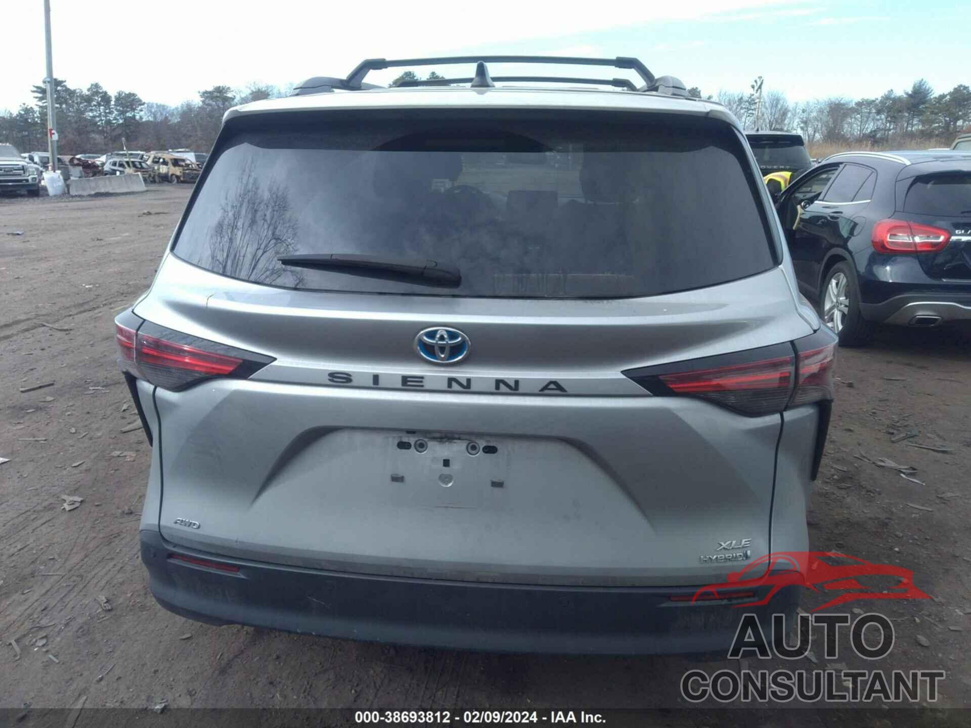 TOYOTA SIENNA 2022 - 5TDYSKFC6NS056300