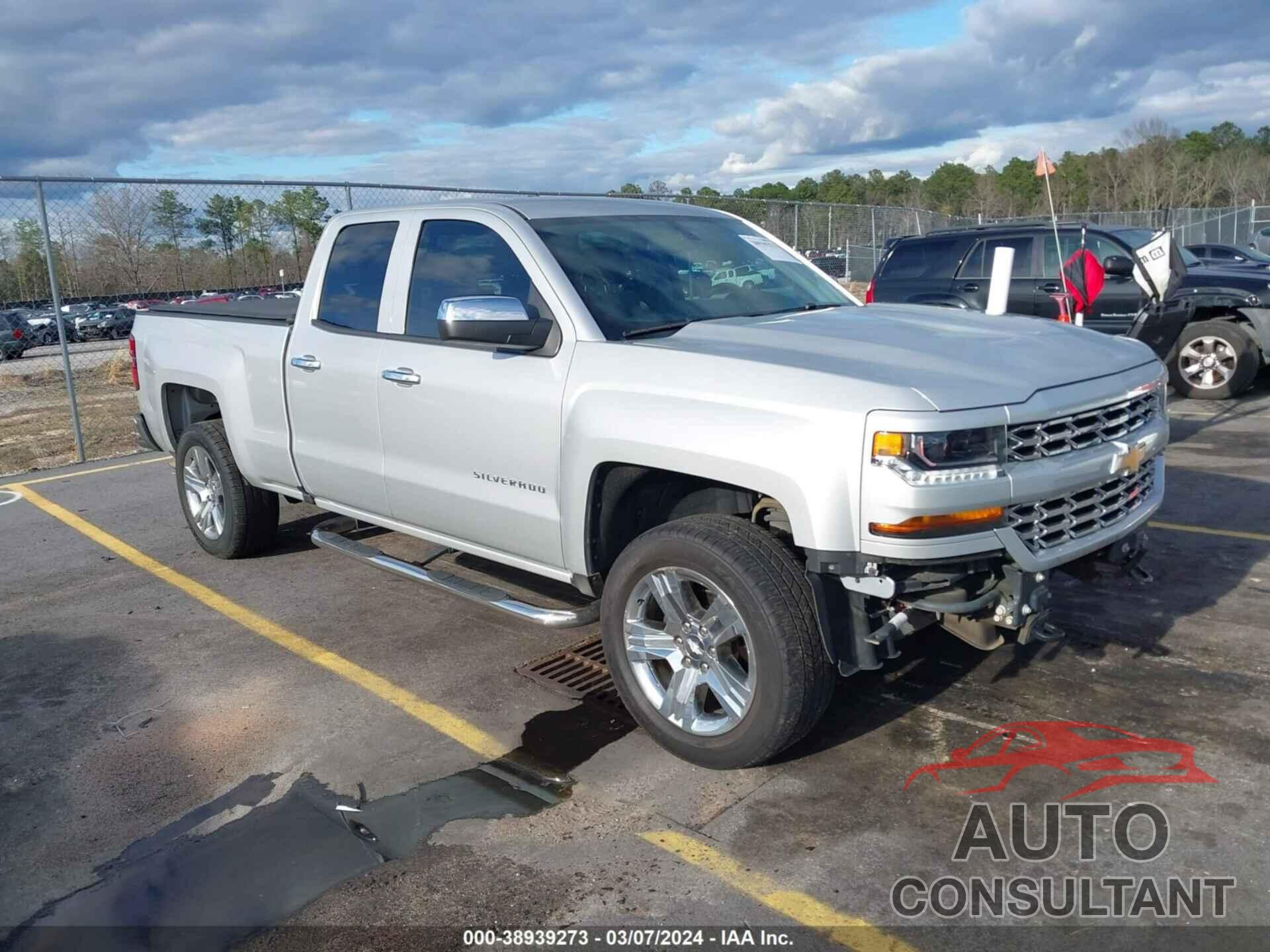CHEVROLET SILVERADO 1500 2017 - 1GCRCPEC8HZ299738