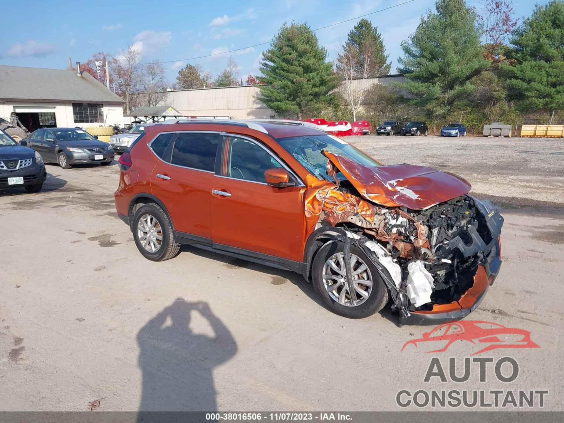 NISSAN ROGUE 2018 - 5N1AT2MV1JC832830