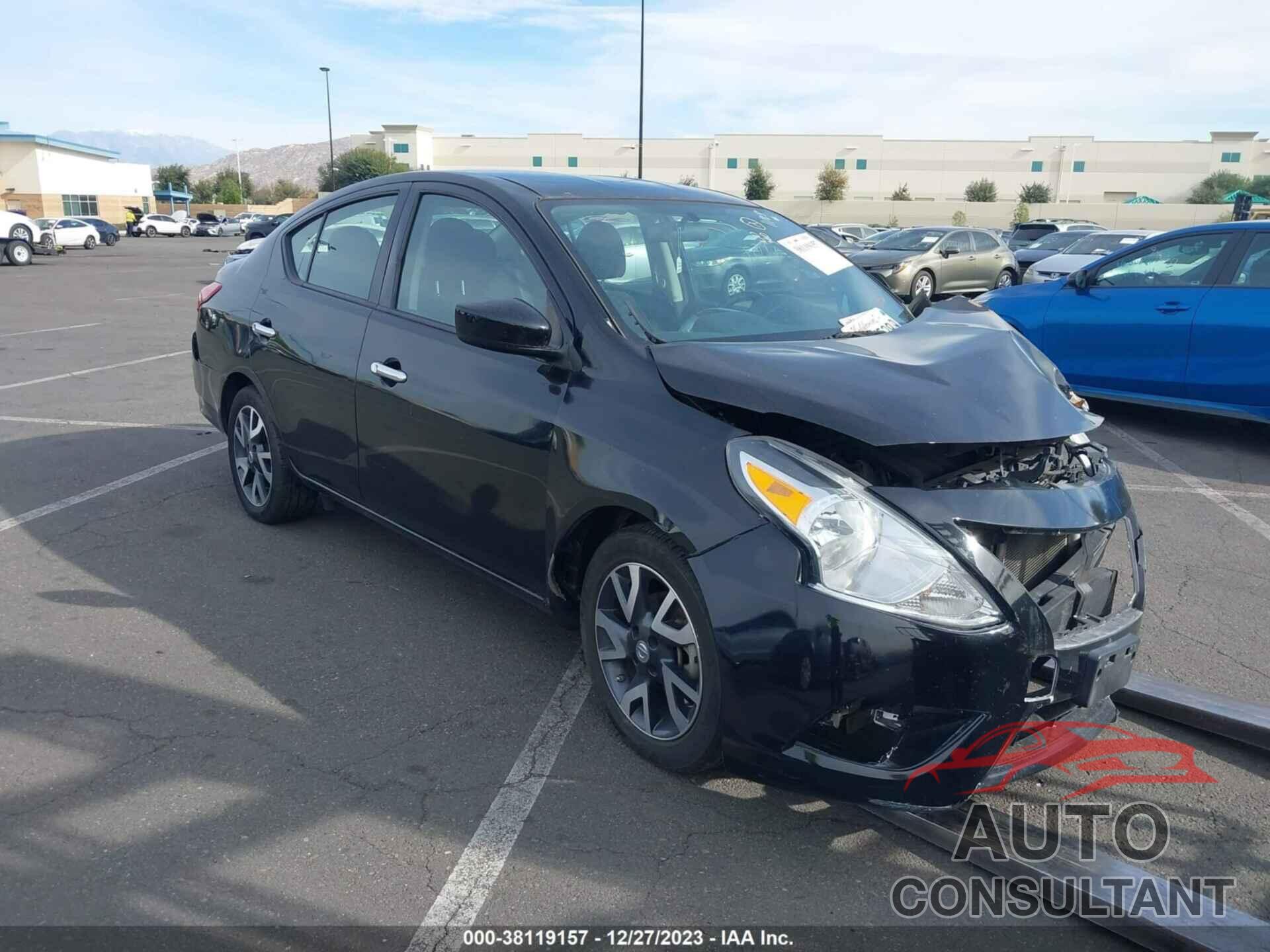 NISSAN VERSA 2018 - 3N1CN7AP8JL877300