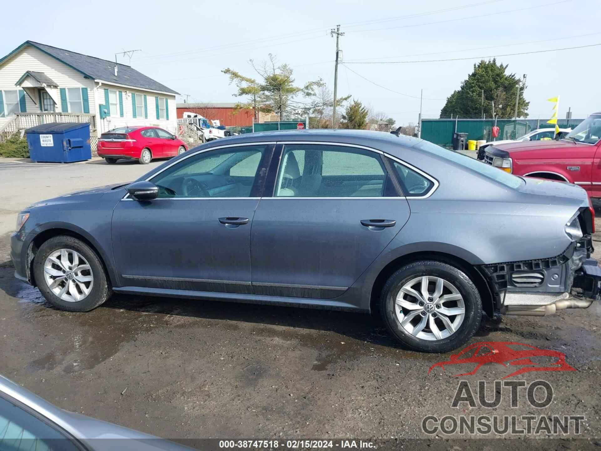 VOLKSWAGEN PASSAT 2016 - 1VWAT7A31GC052000