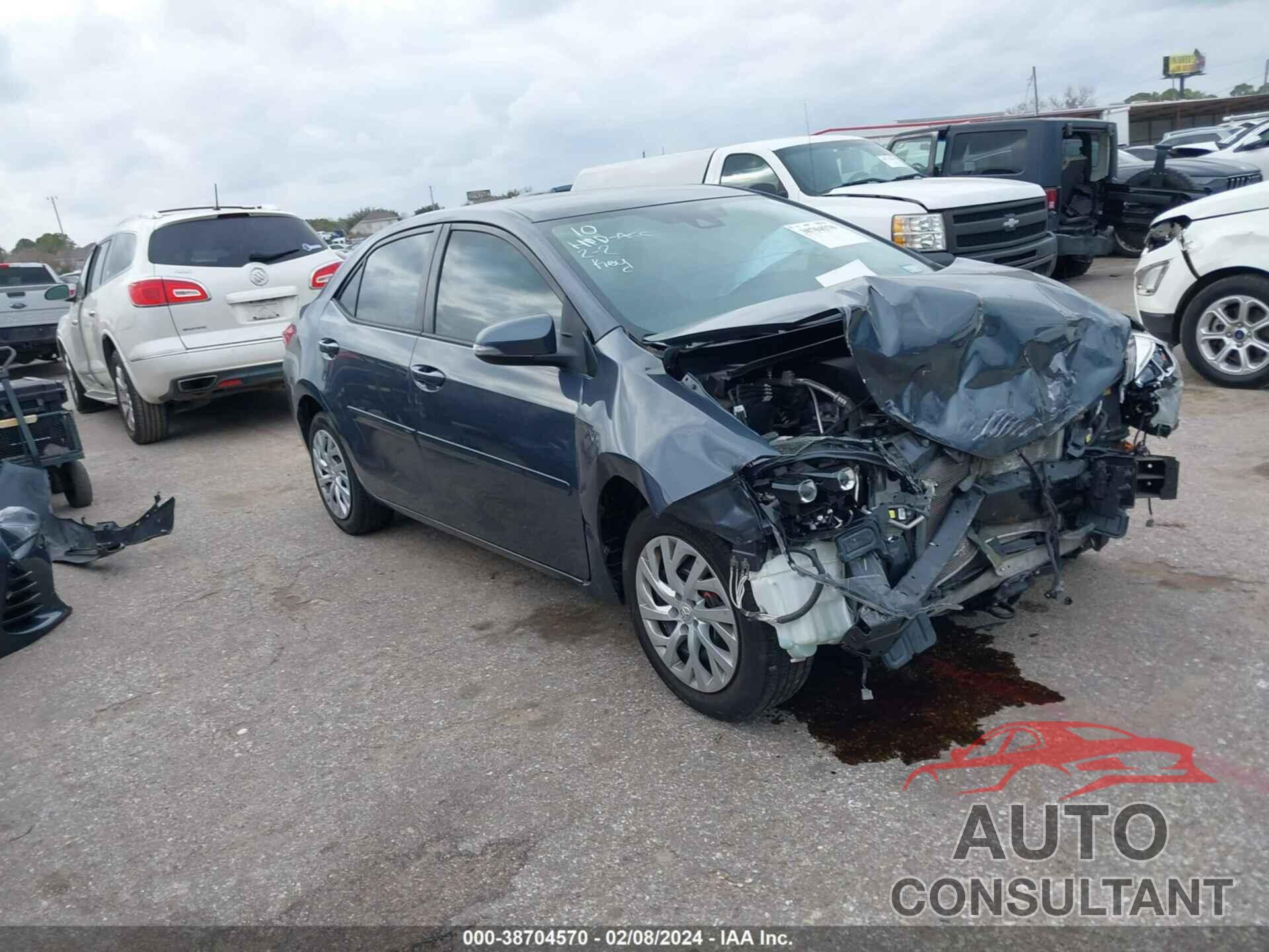 TOYOTA COROLLA 2018 - 5YFBURHE2JP767048