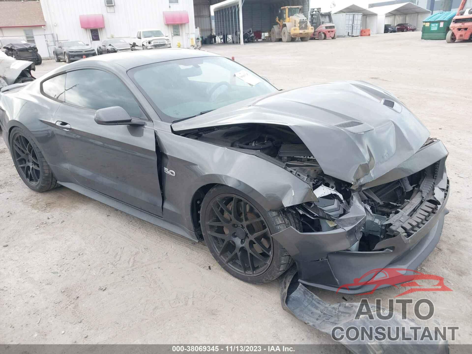 FORD MUSTANG 2018 - 1FA6P8CF6J5121436