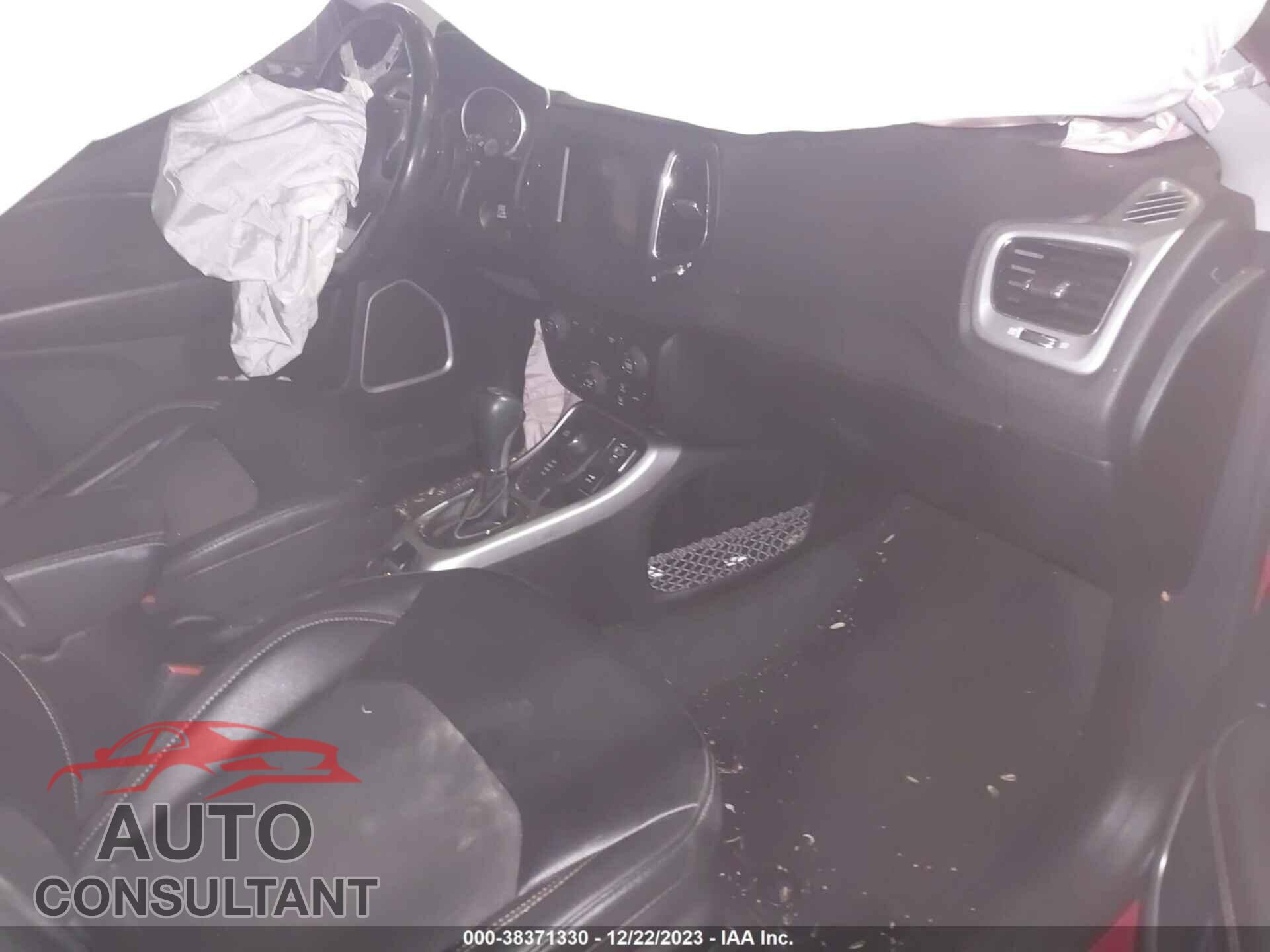JEEP COMPASS 2020 - 3C4NJDBB2LT148604