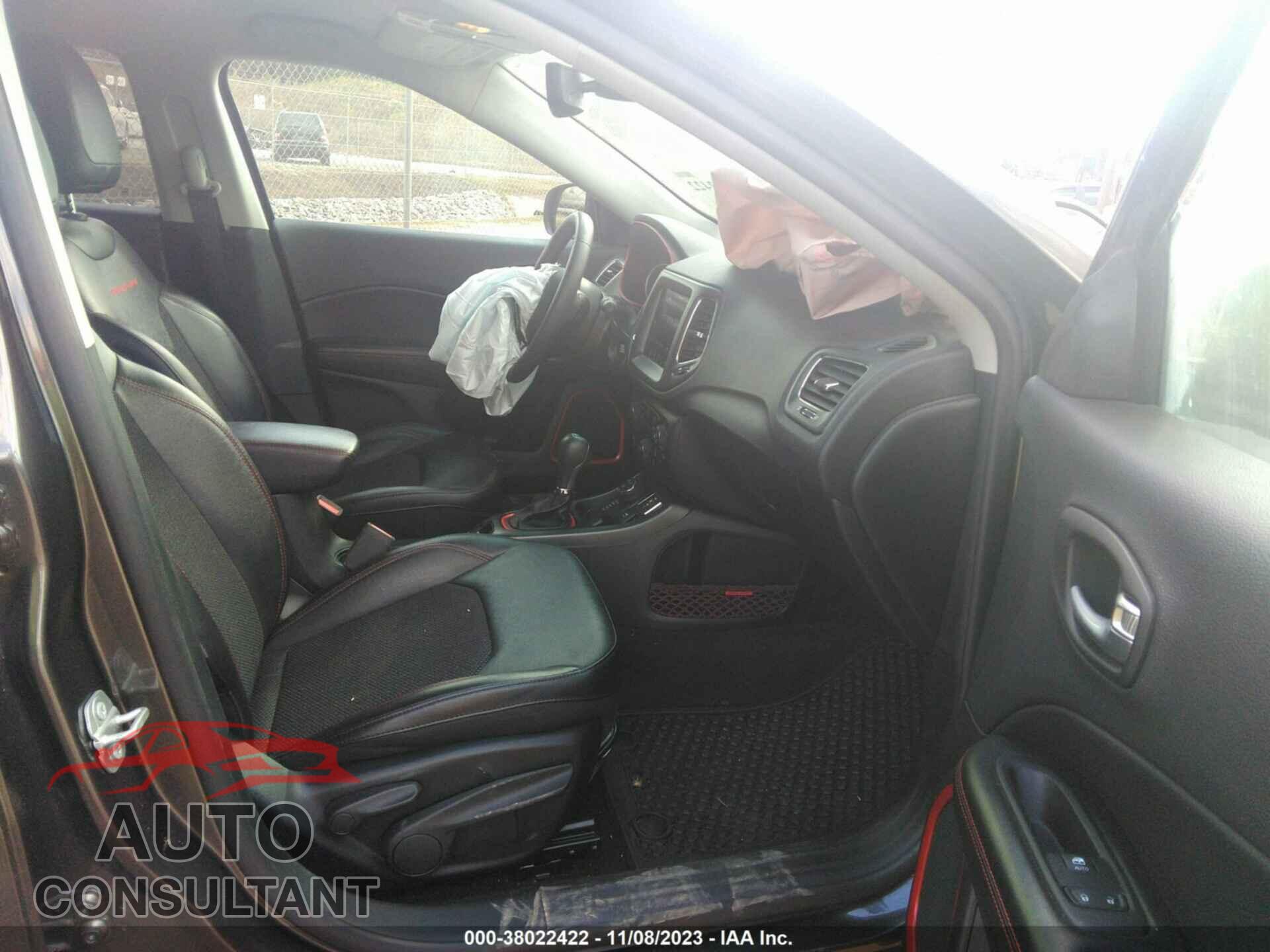 JEEP COMPASS 2021 - 3C4NJDDBXMT589900