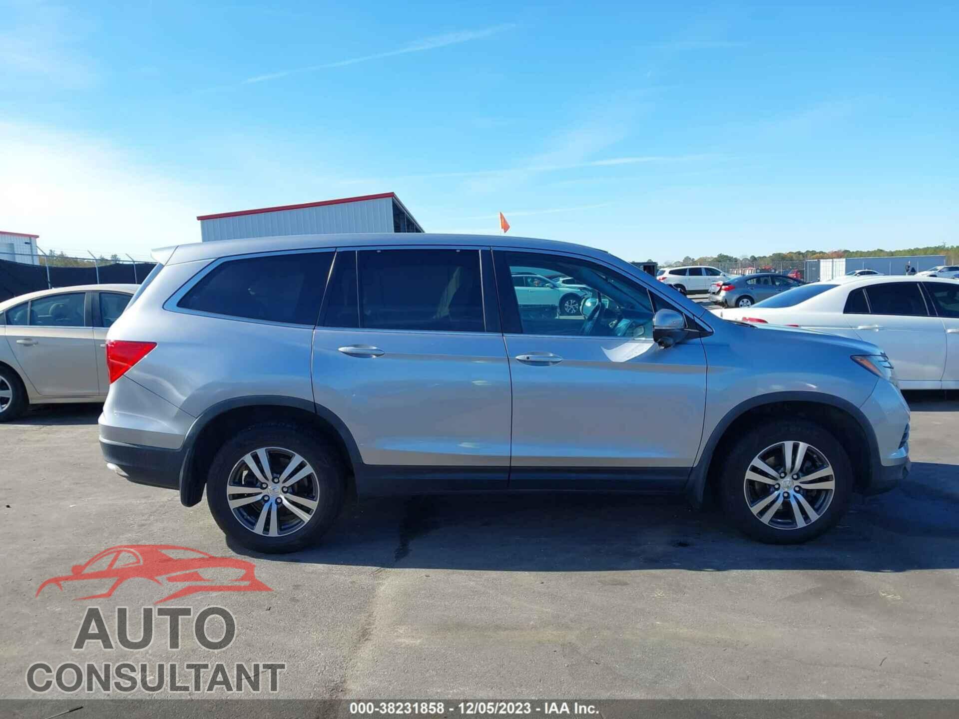 HONDA PILOT 2017 - 5FNYF5H38HB044371