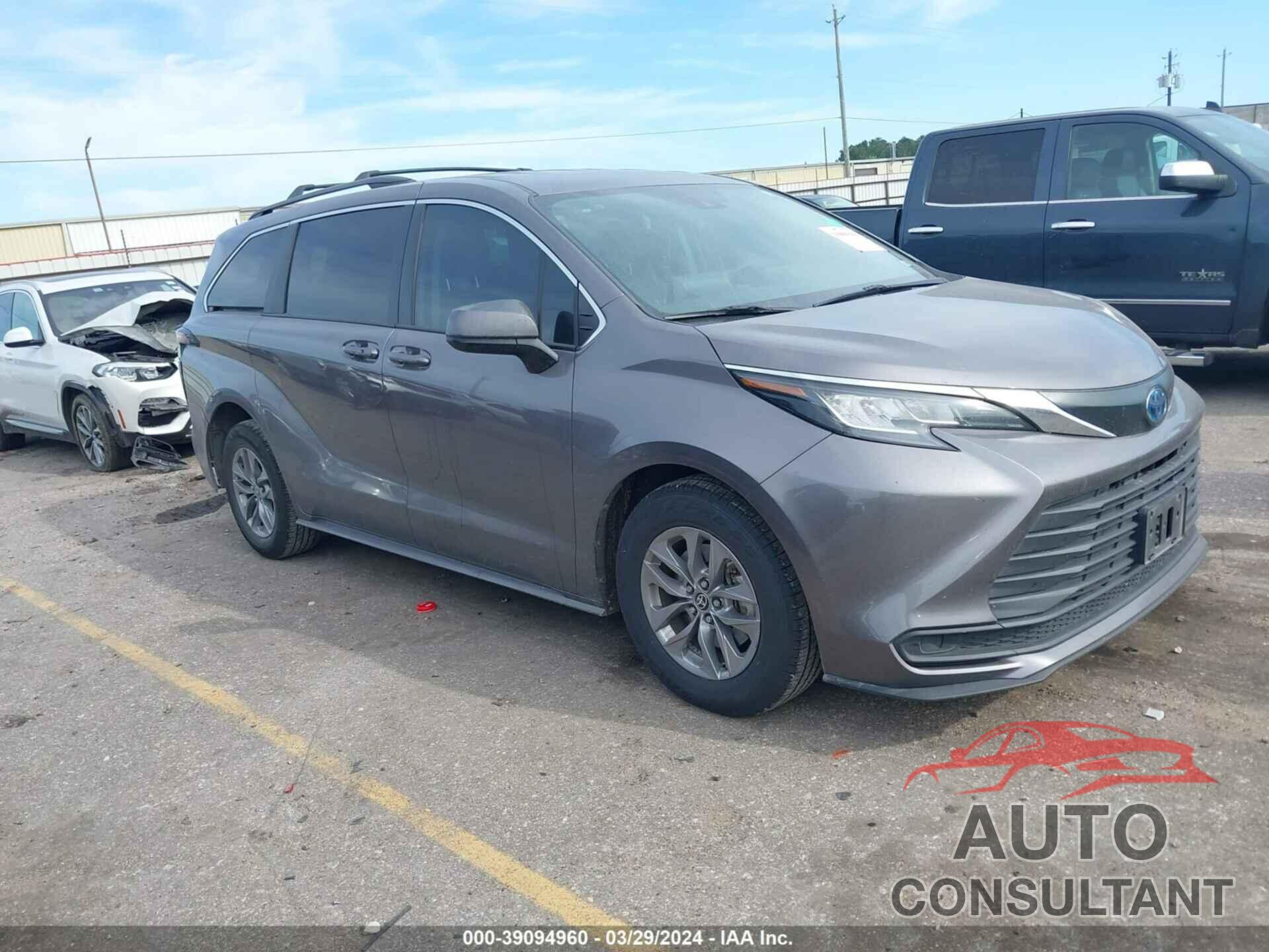 TOYOTA SIENNA 2022 - 5TDKRKEC9NS087964