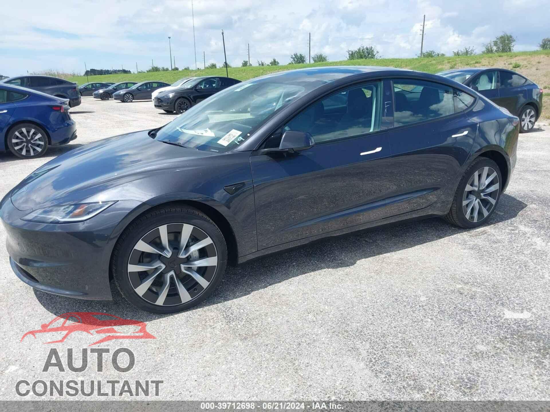 TESLA MODEL 3 2024 - 5YJ3E1EA7RF768594