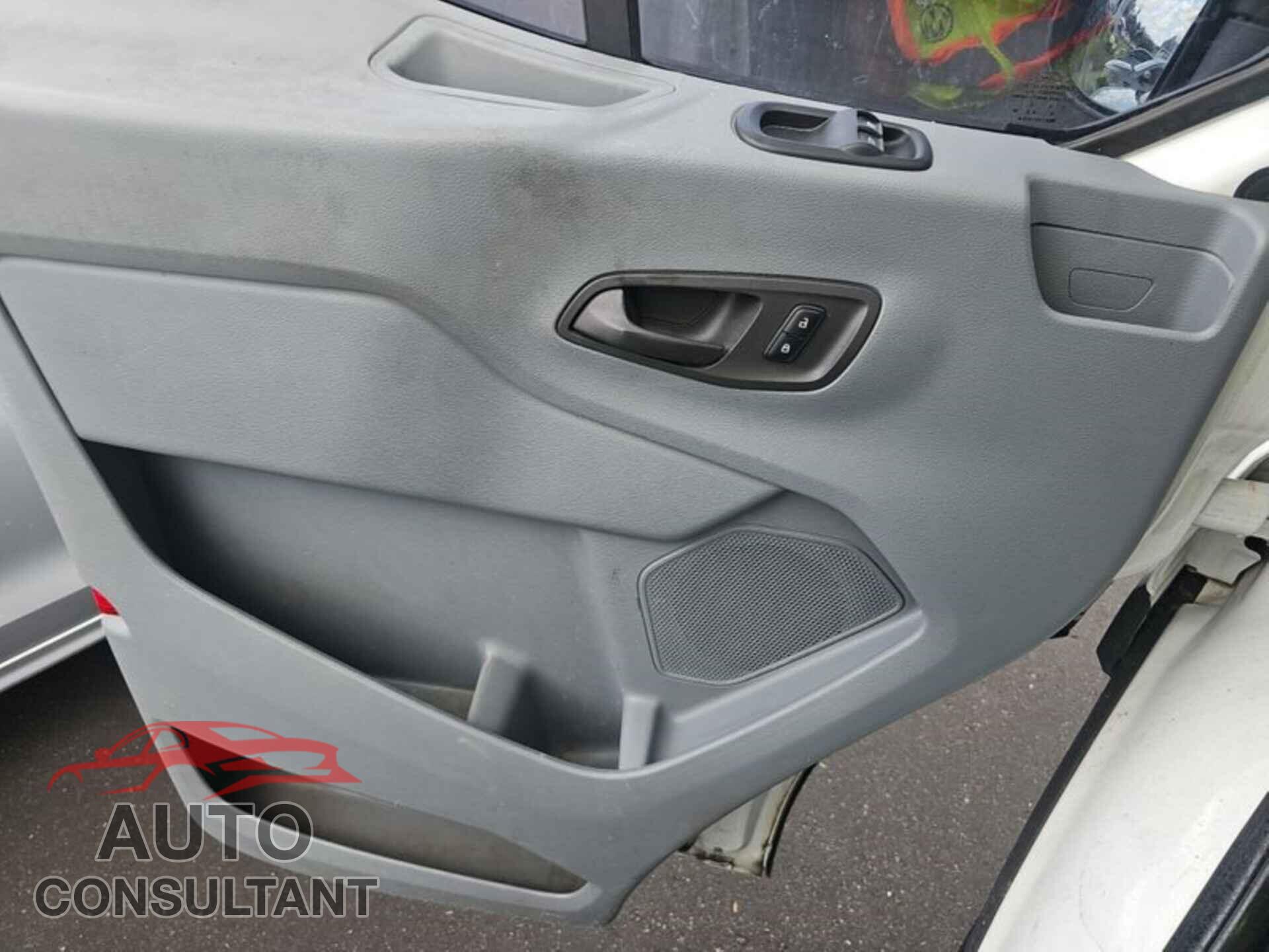 FORD TRANSIT 2018 - 1FTYR2CM2JKA09355