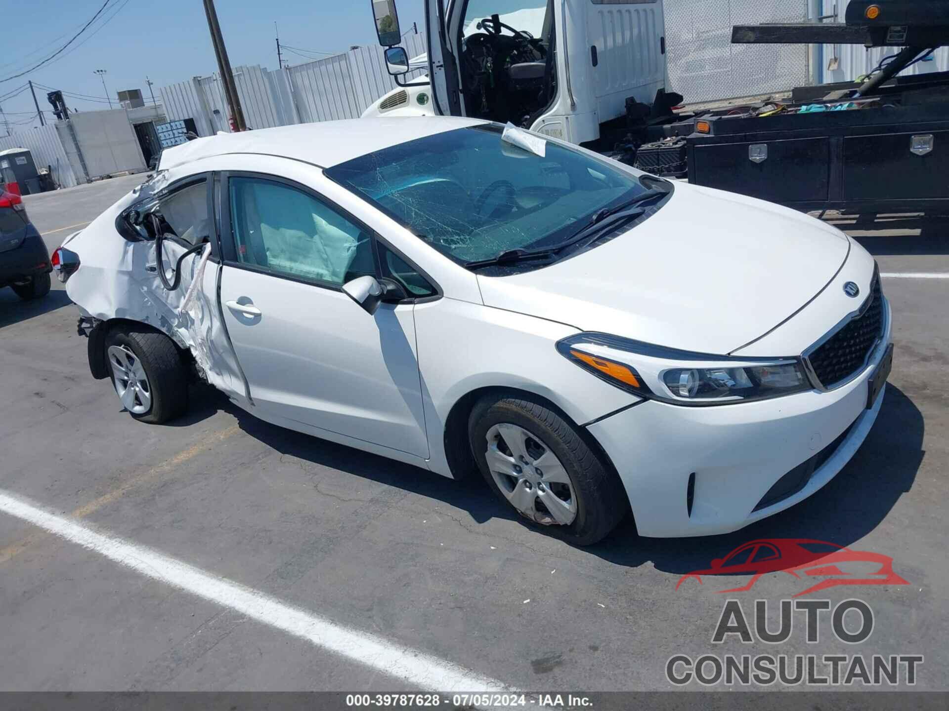 KIA FORTE 2018 - 3KPFL4A72JE196956