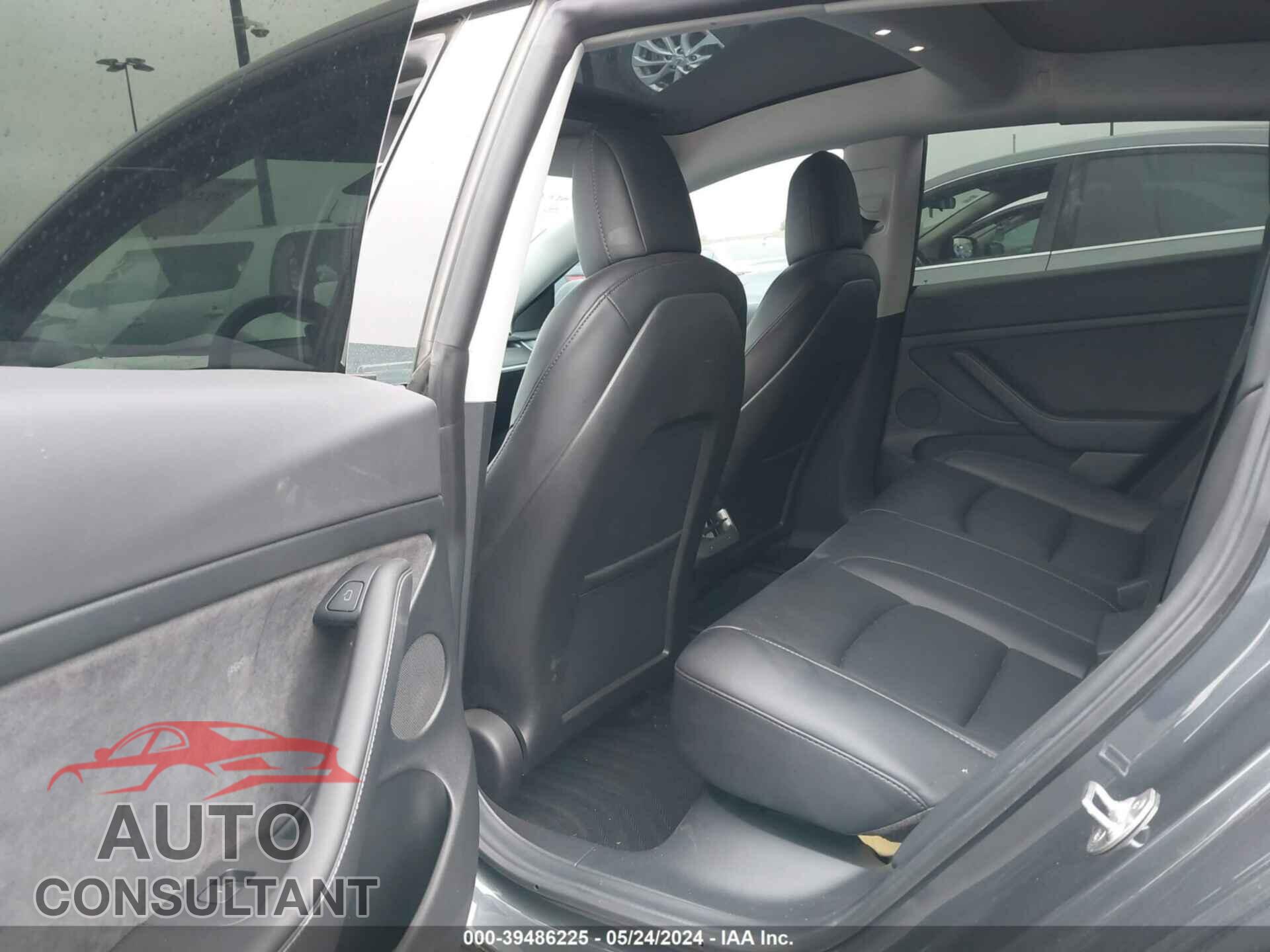 TESLA MODEL 3 2021 - 5YJ3E1EA5MF053077