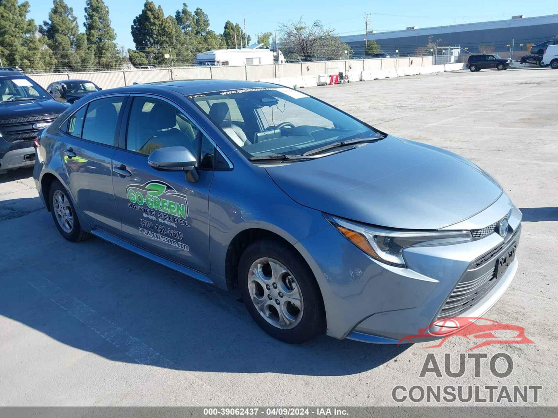 TOYOTA COROLLA 2023 - JTDBCMFE1P3013665