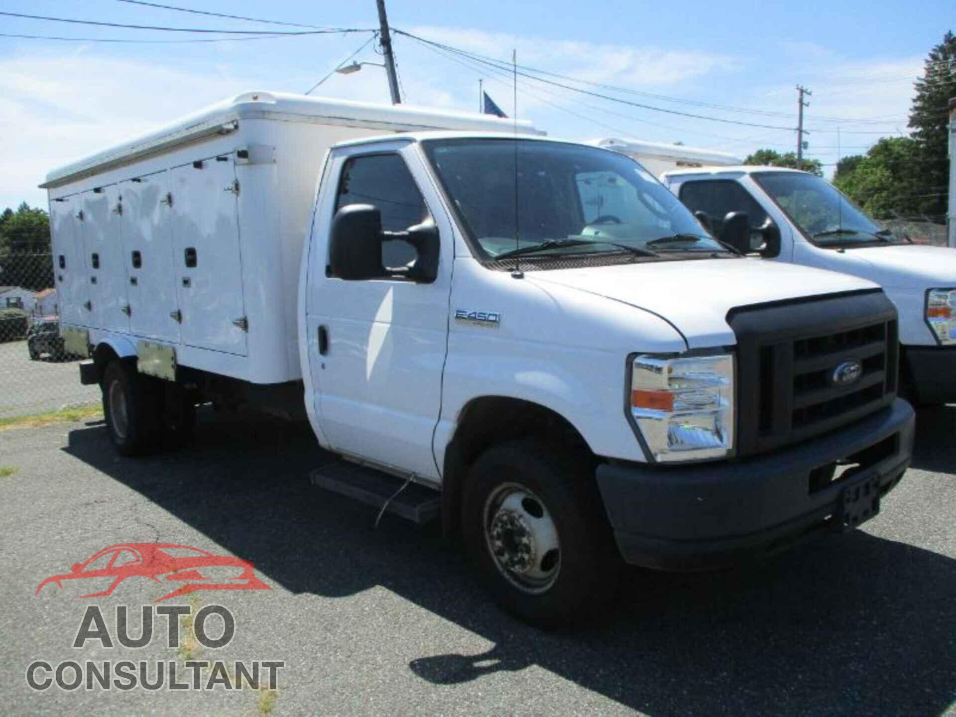 FORD ECONOLINE 2017 - 1FDXE4FS6HDC68647