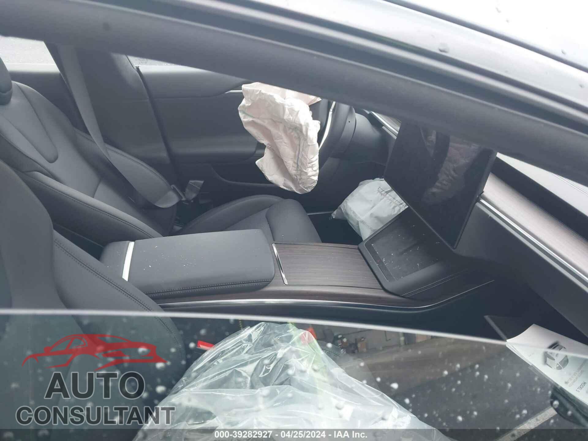 TESLA MODEL S 2024 - 5YJSA1E50RF533139