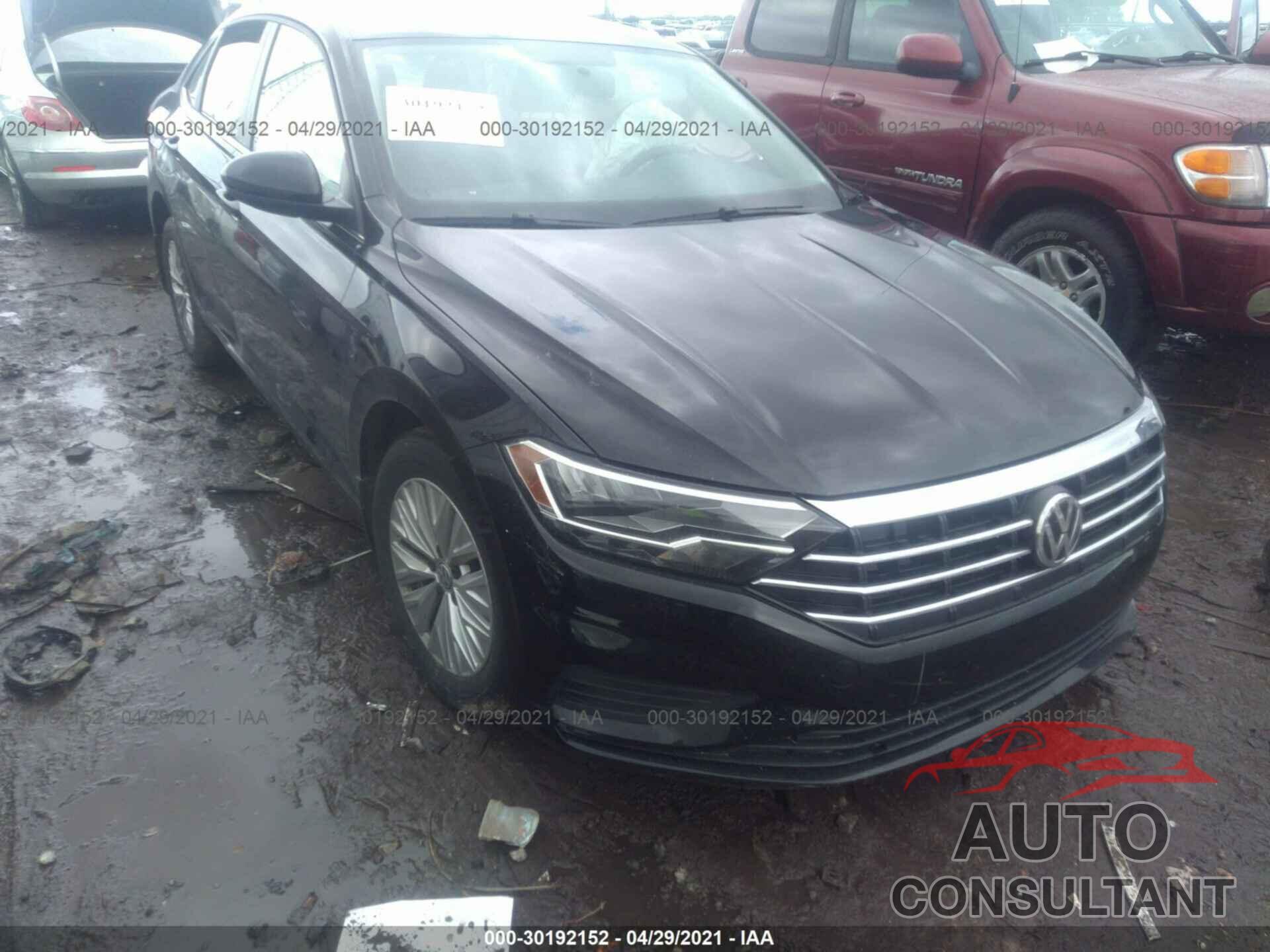 VOLKSWAGEN JETTA 2019 - 3VWC57BU8KM238098