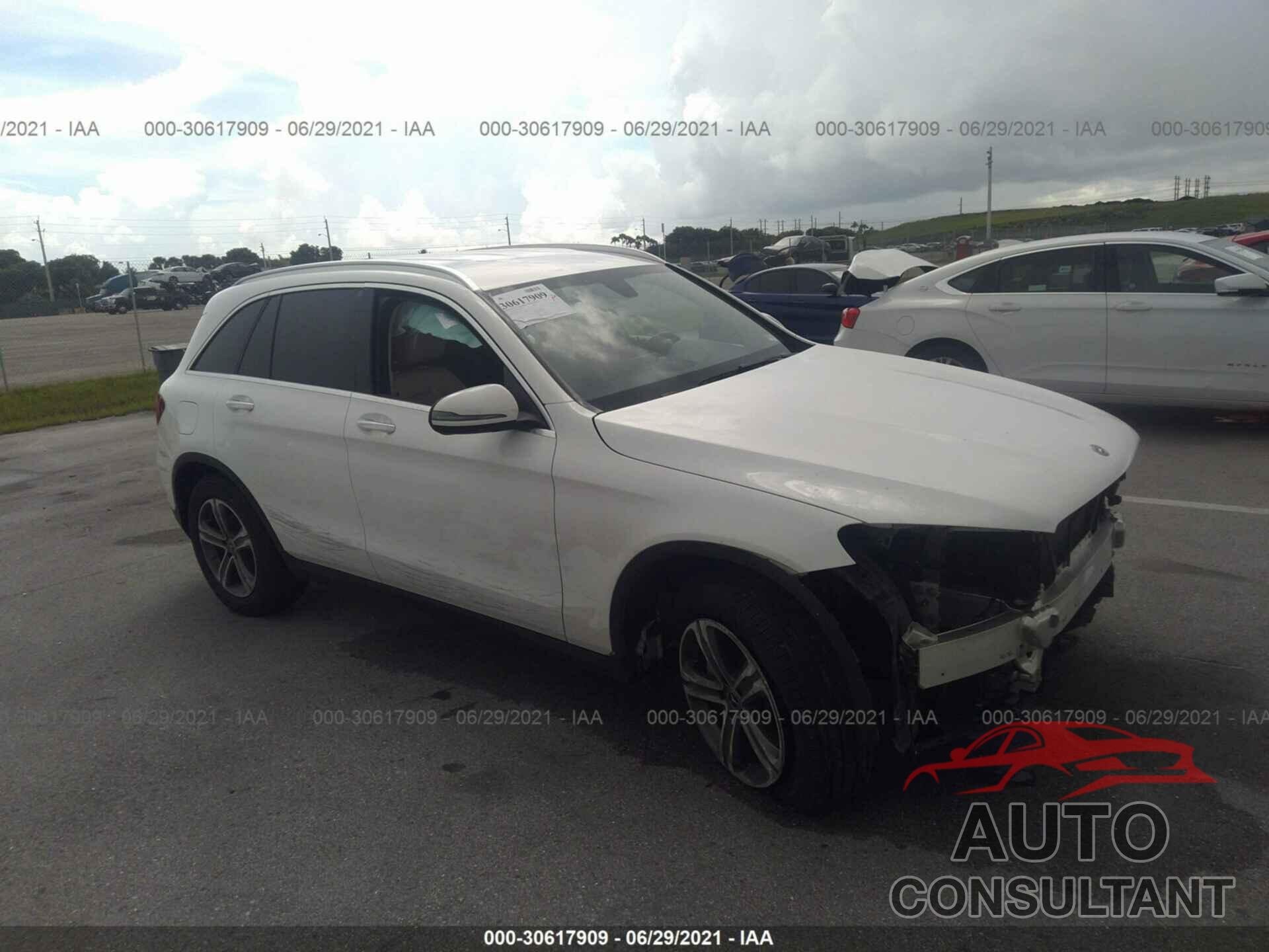 MERCEDES-BENZ GLC 2019 - WDC0G4JB0KV163413