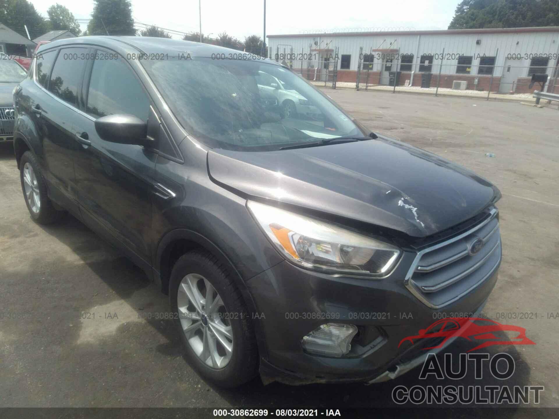 FORD ESCAPE 2017 - 1FMCU0GD5HUC54961
