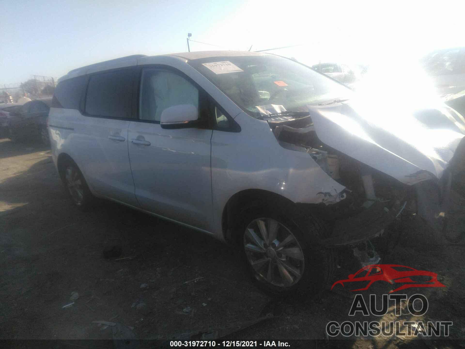 KIA SEDONA 2018 - KNDMB5C14J6405855