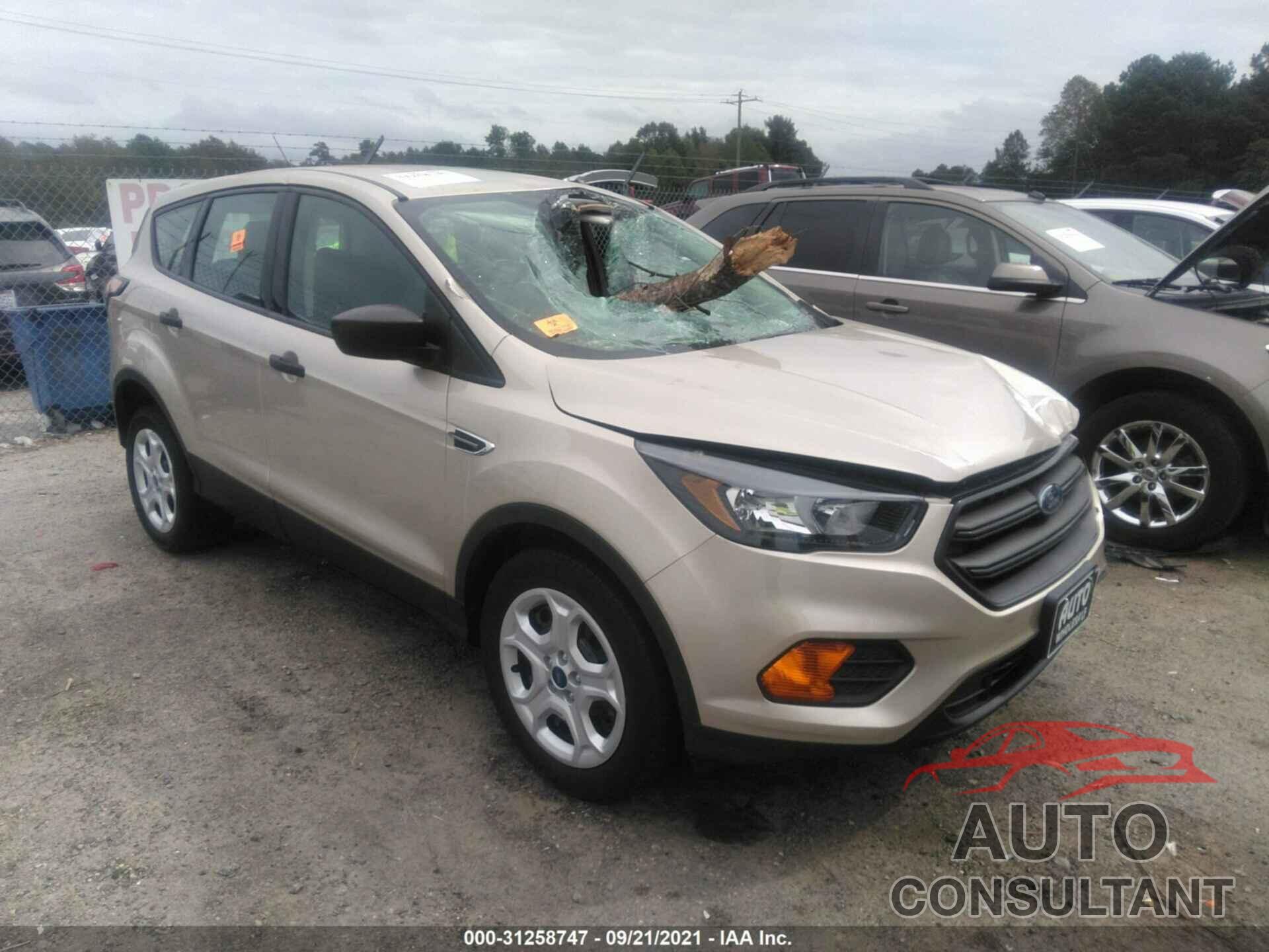 FORD ESCAPE 2018 - 1FMCU0F7XJUD15500