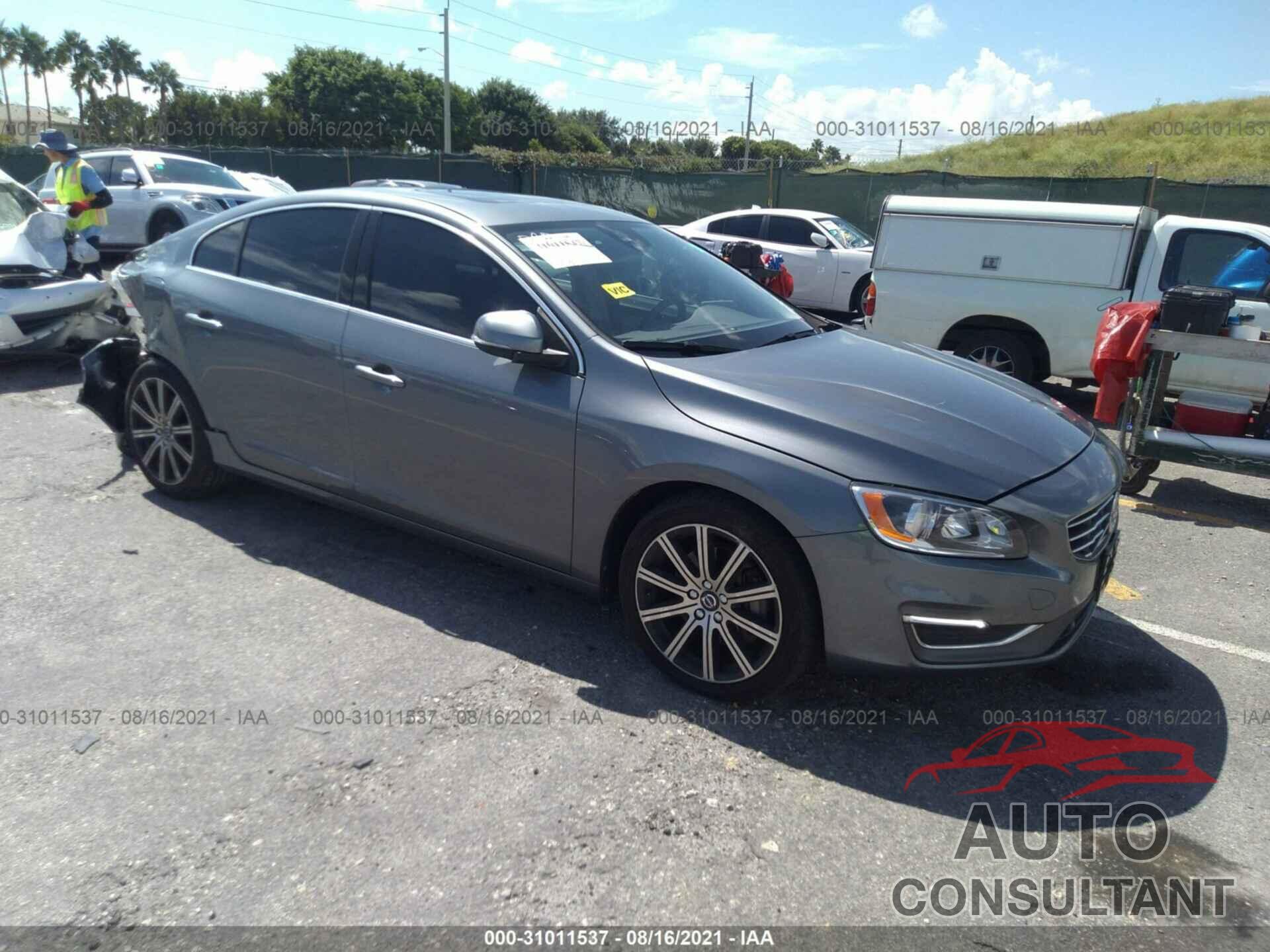 VOLVO S60 2018 - LYV402TK8JB172131