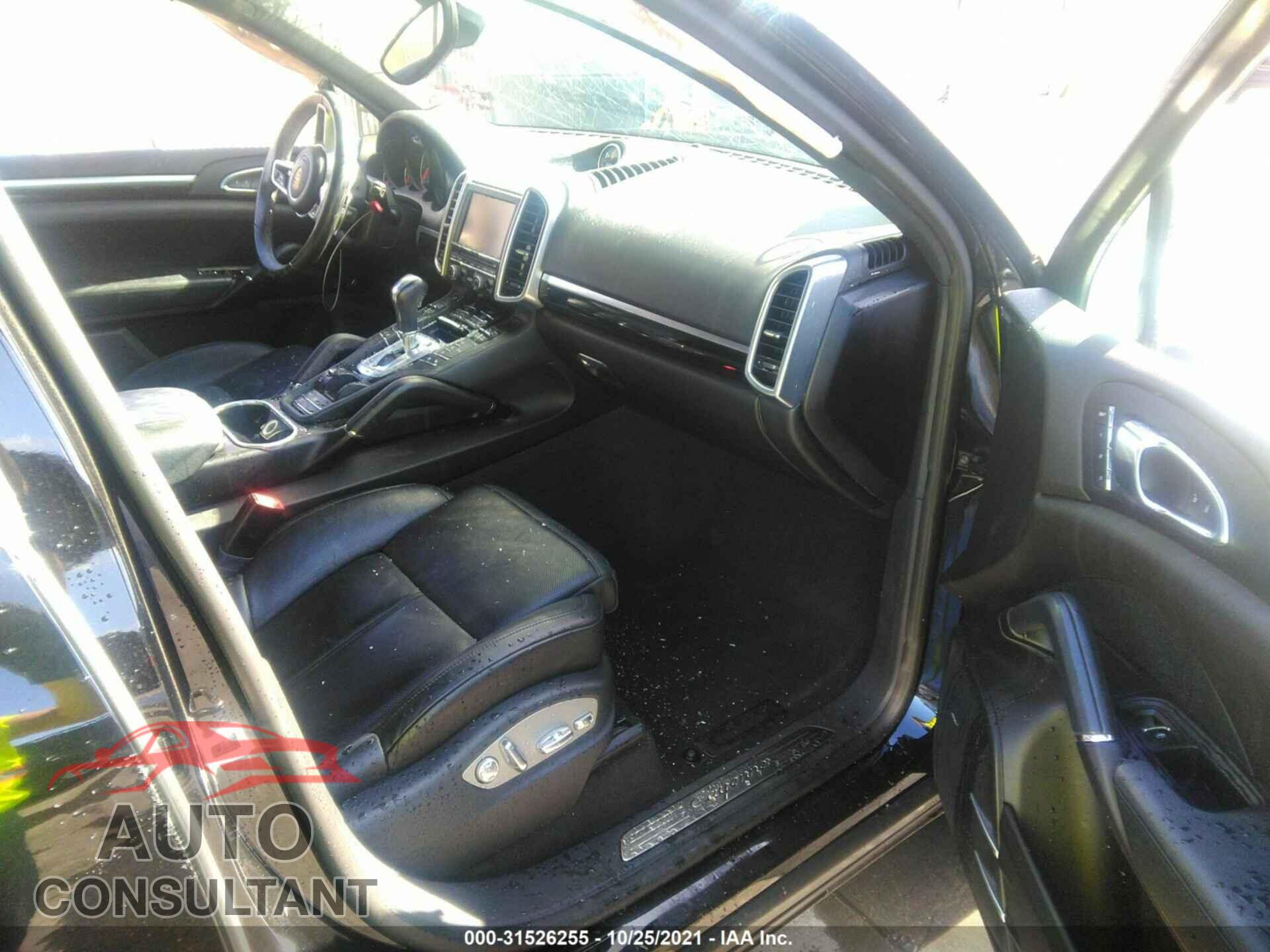 PORSCHE CAYENNE 2016 - WP1AA2A21GLA08354