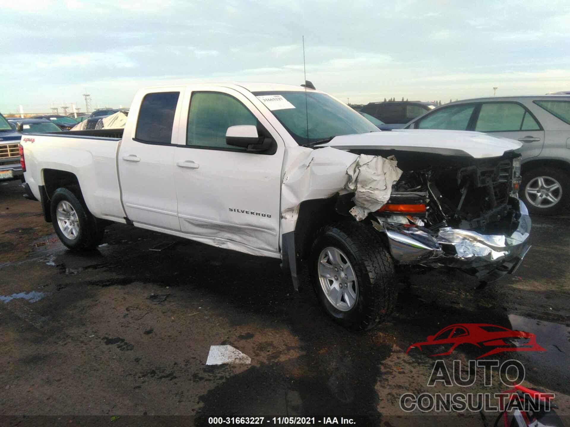 CHEVROLET SILVERADO 1500 2017 - 1GCVKREC8HZ288610