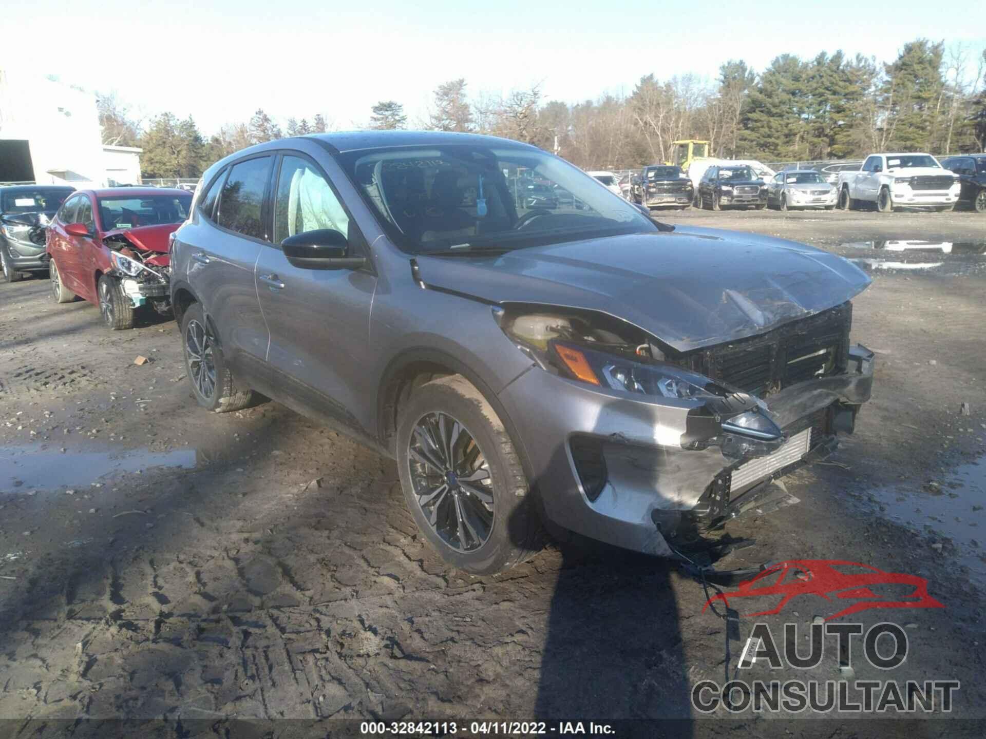 FORD ESCAPE 2021 - 1FMCU9G64MUA09858