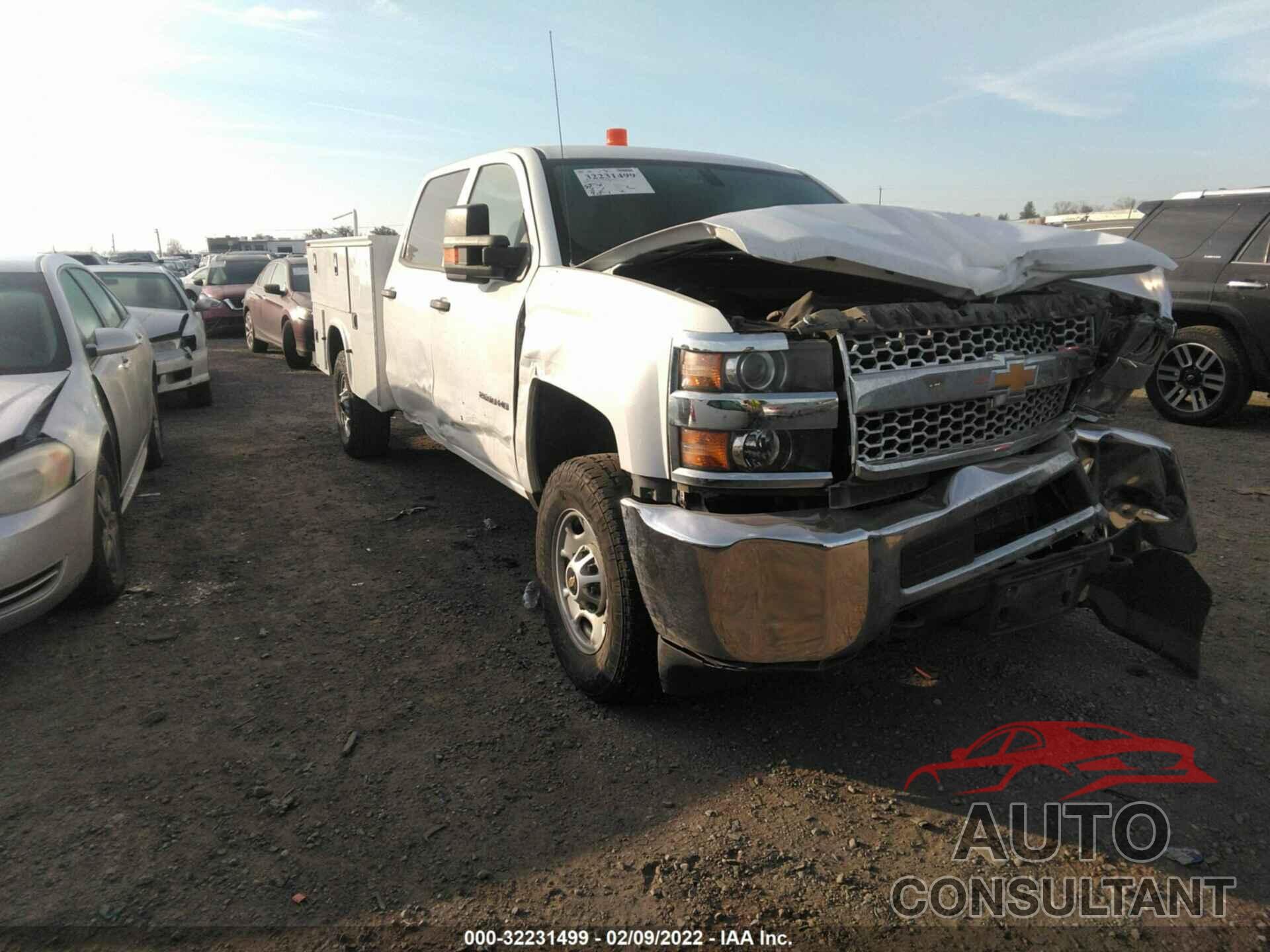 CHEVROLET SILVERADO 2500HD 2019 - 1GB1KREG8KF186500