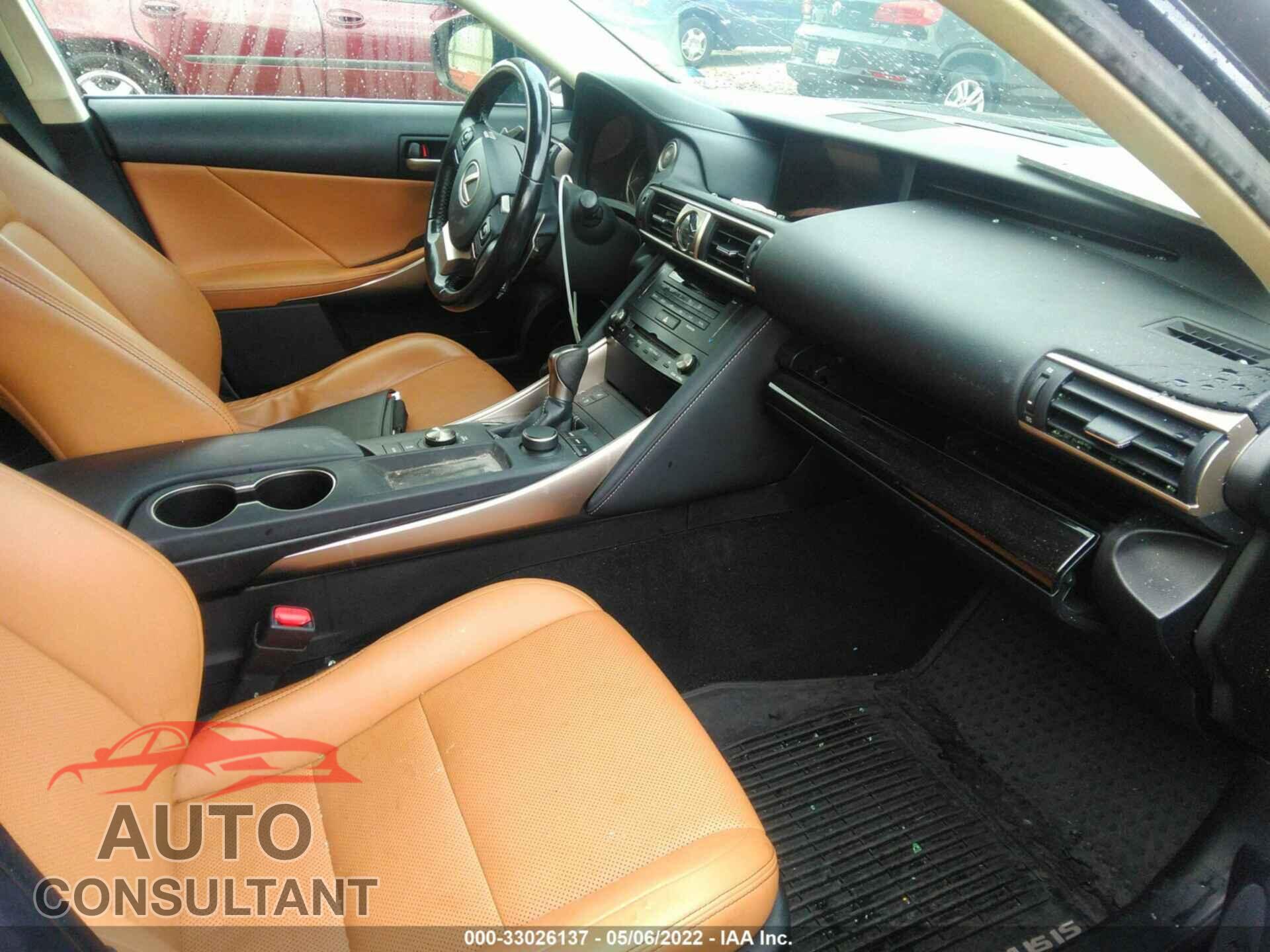 LEXUS IS 2017 - JTHCM1D28H5017855