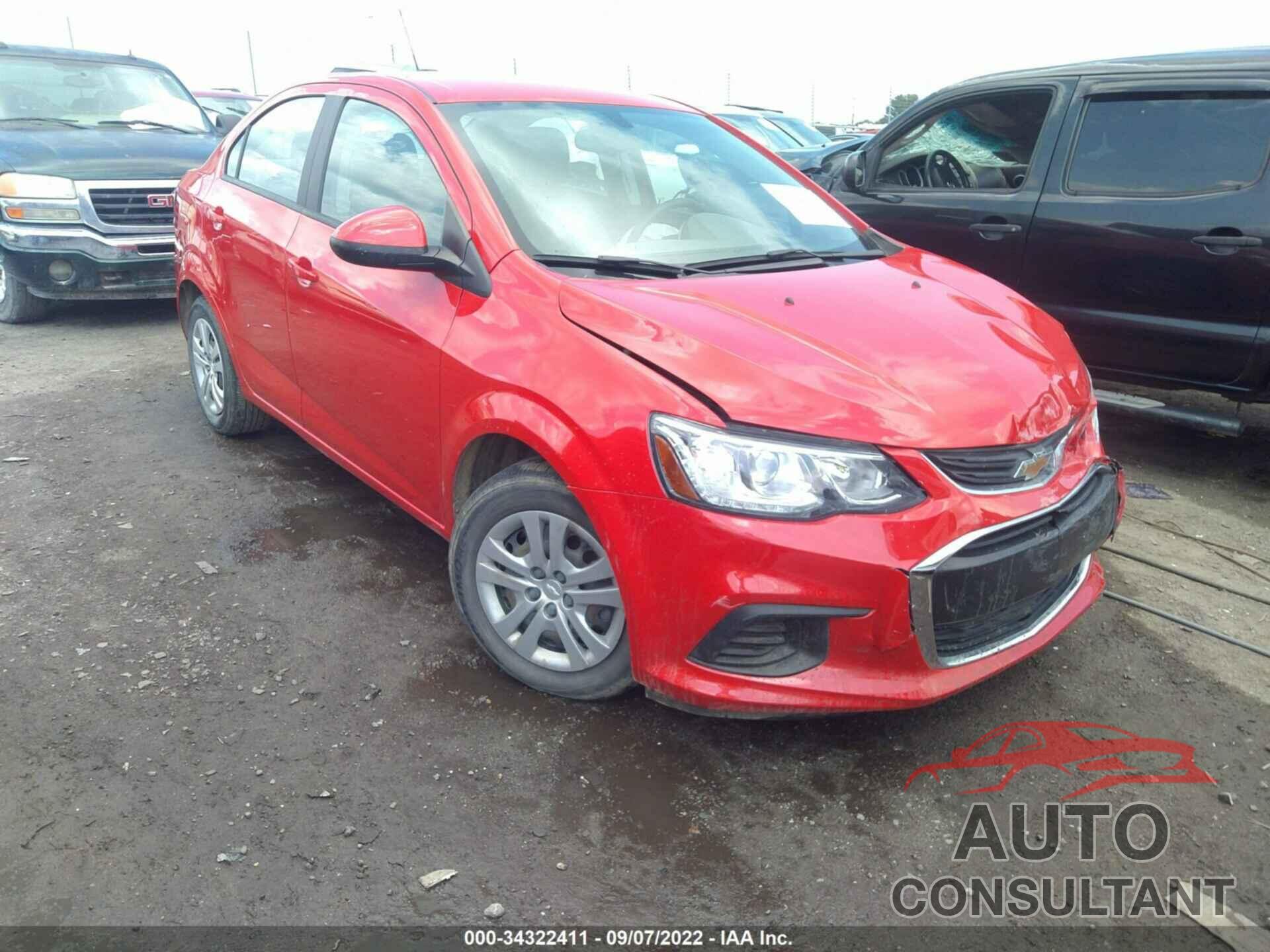 CHEVROLET SONIC 2018 - 1G1JB5SH1J4122383