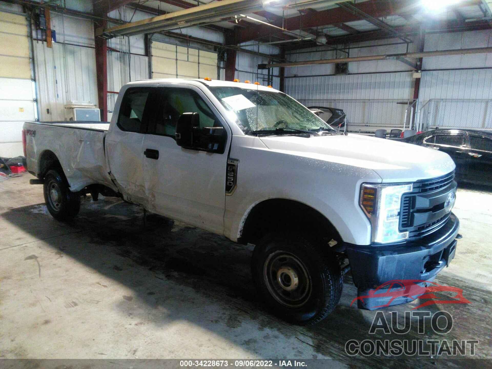 FORD SUPER DUTY F-250 SRW 2018 - 1FT7X2B65JEC35148