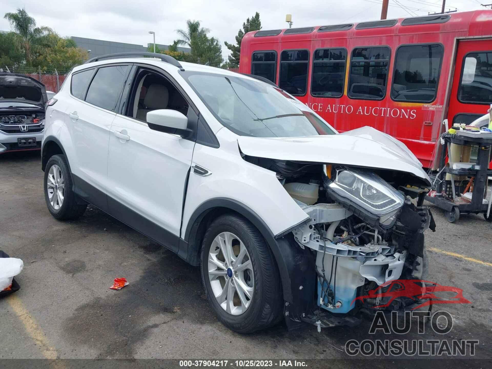 FORD ESCAPE 2018 - 1FMCU0HD0JUD60240