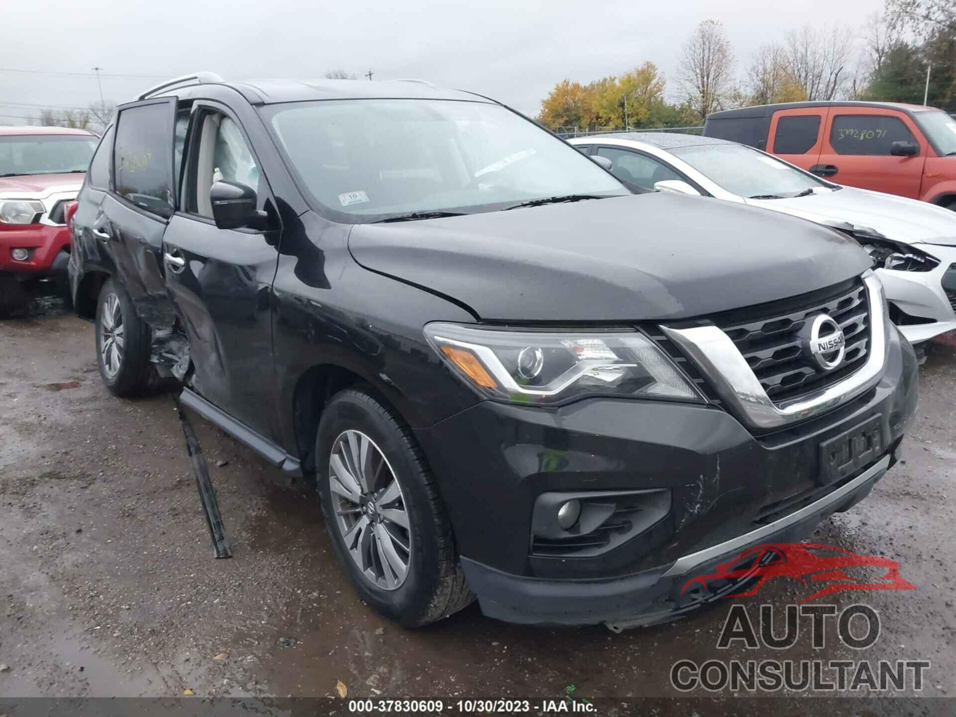 NISSAN PATHFINDER 2018 - 5N1DR2MM9JC617988