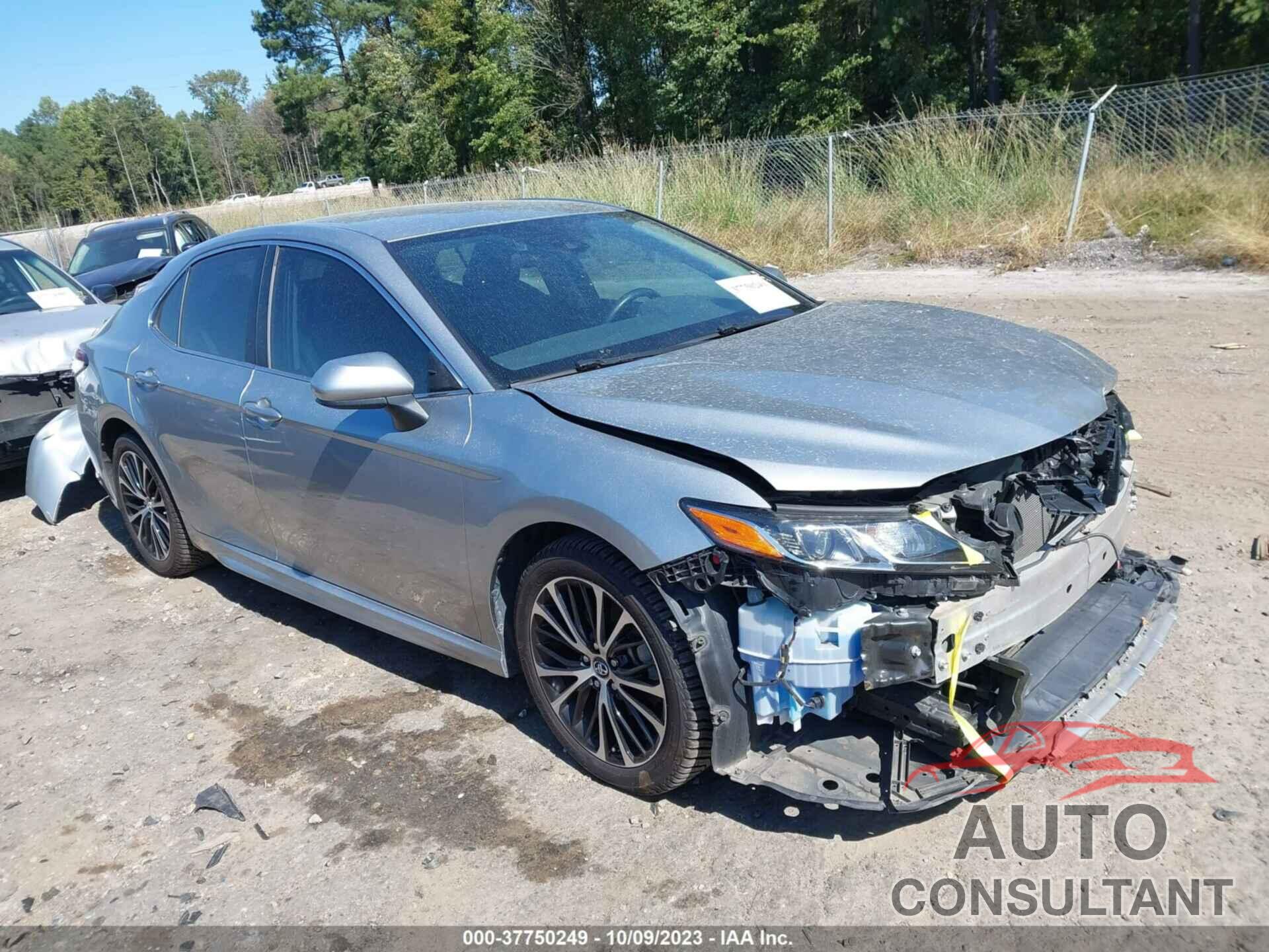TOYOTA CAMRY 2018 - 4T1B11HK2JU636023