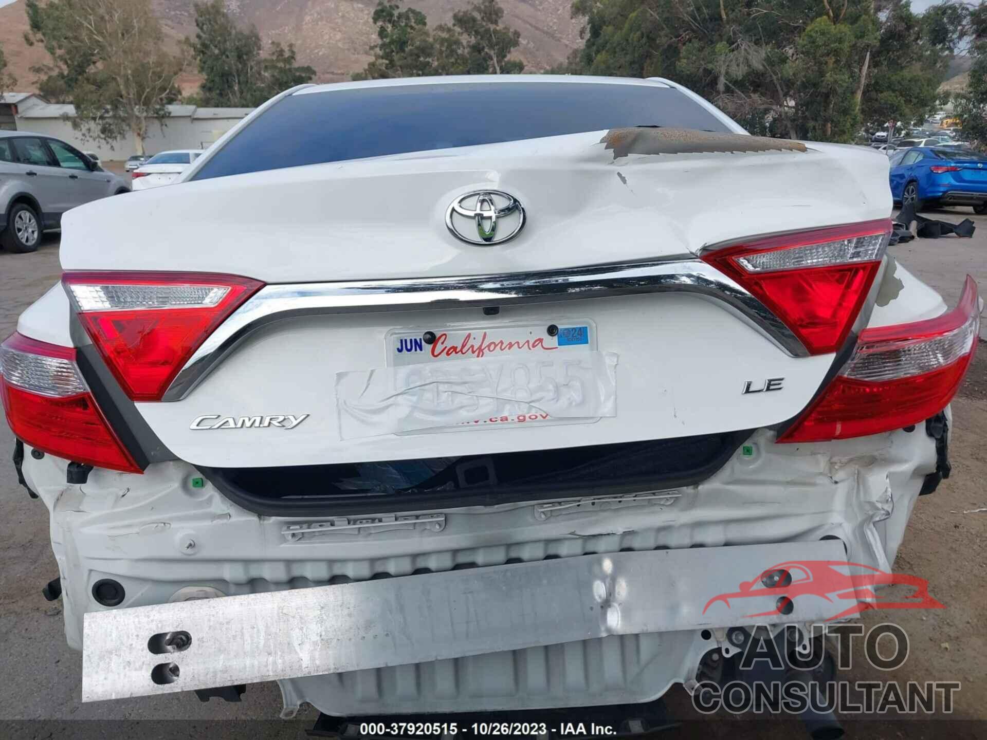 TOYOTA CAMRY 2016 - 4T4BF1FK2GR569667