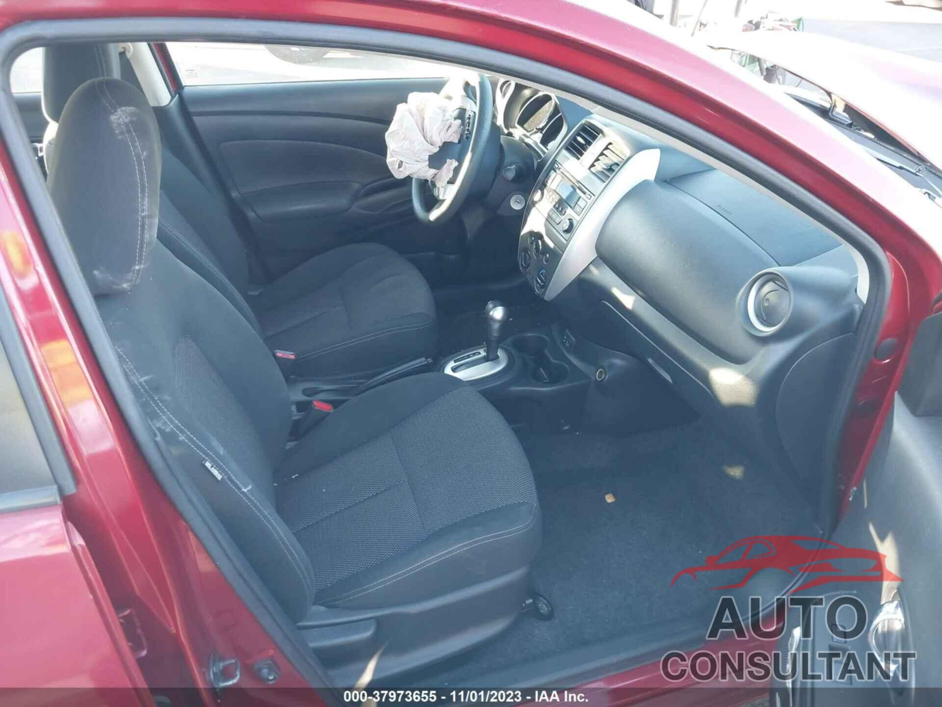 NISSAN VERSA 2018 - 3N1CN7AP8JL824466