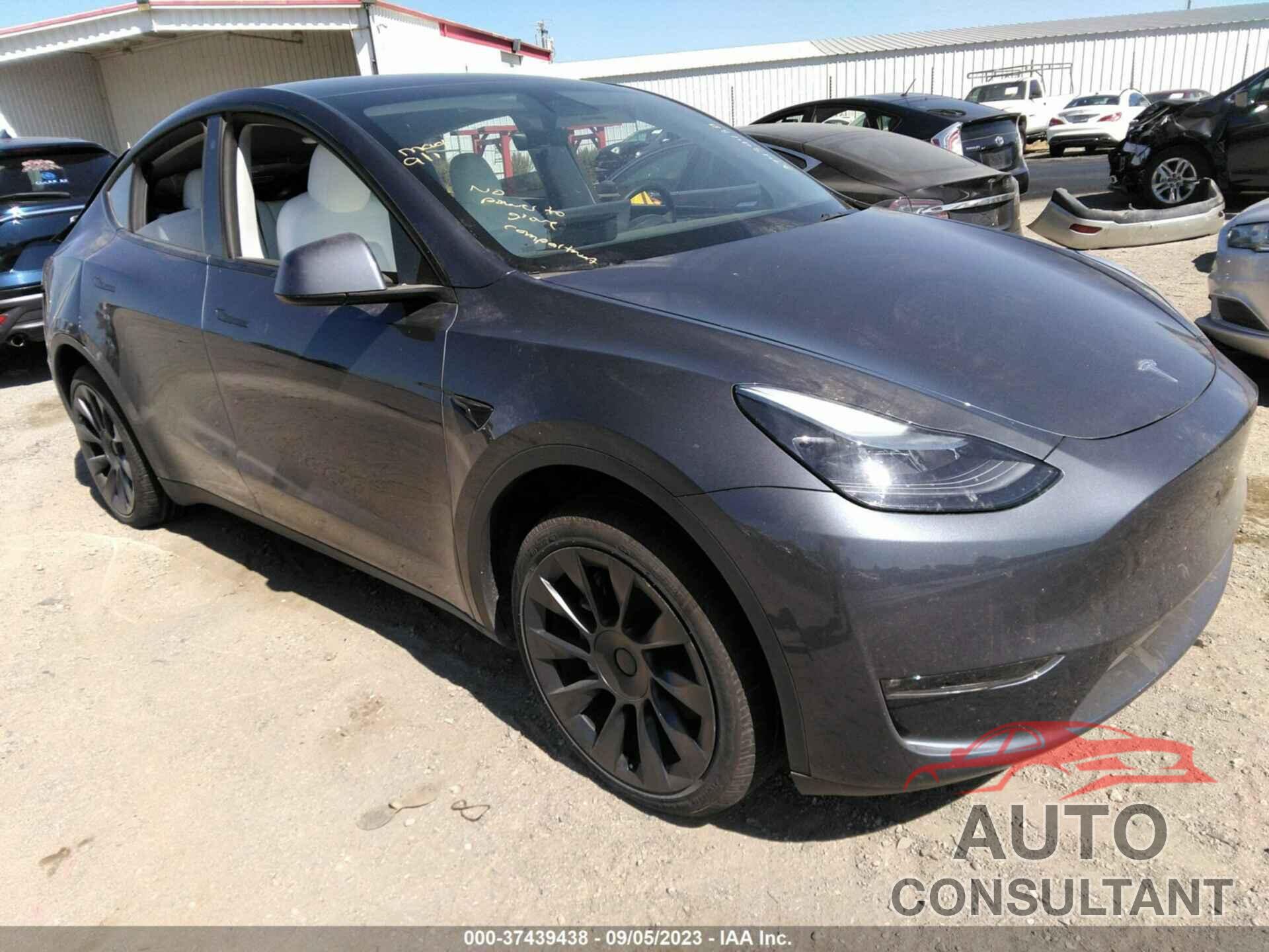 TESLA MODEL Y 2023 - 7SAYGAEE5PF640647