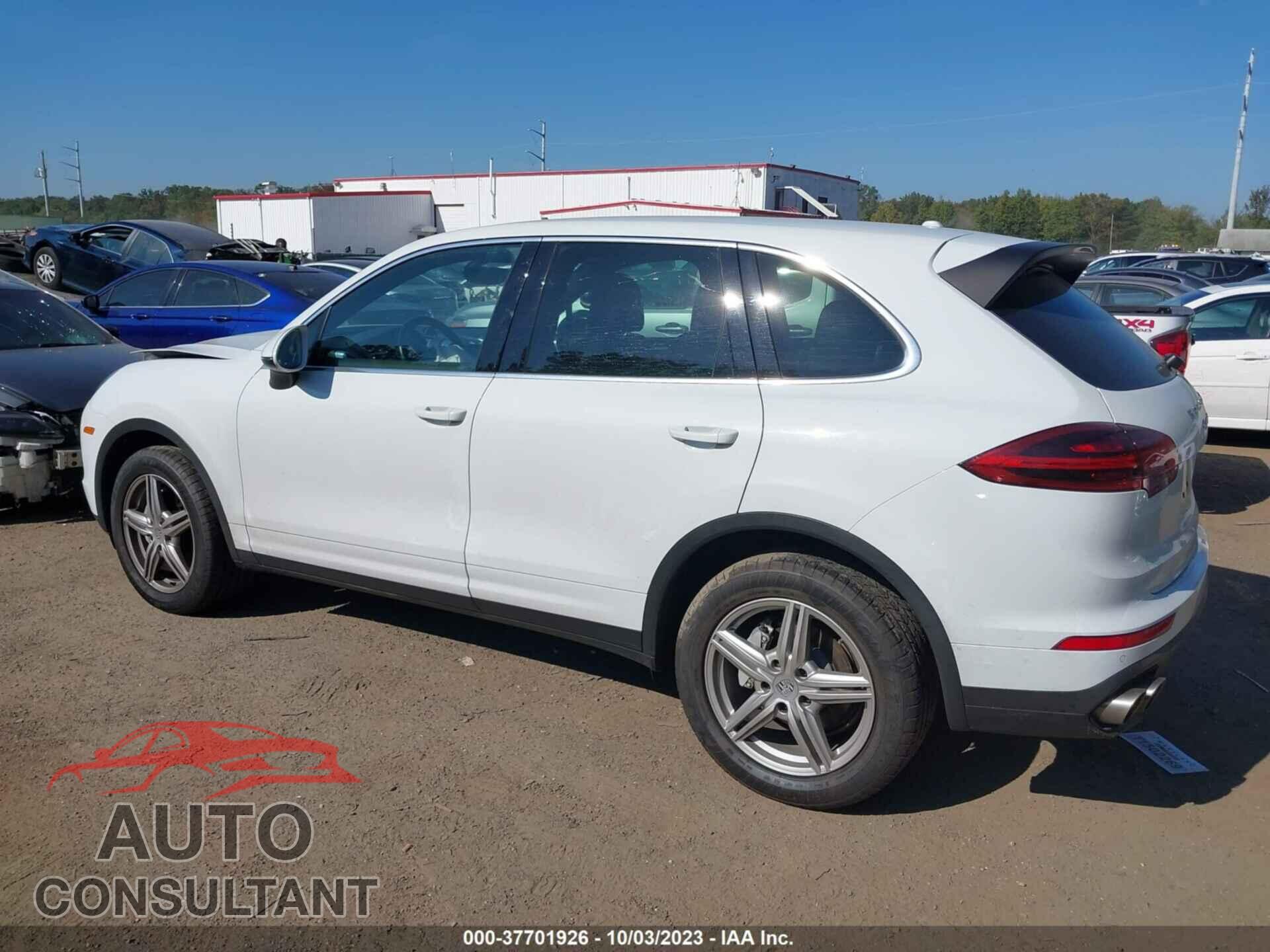 PORSCHE CAYENNE 2015 - WP1AB2A28FLA56400
