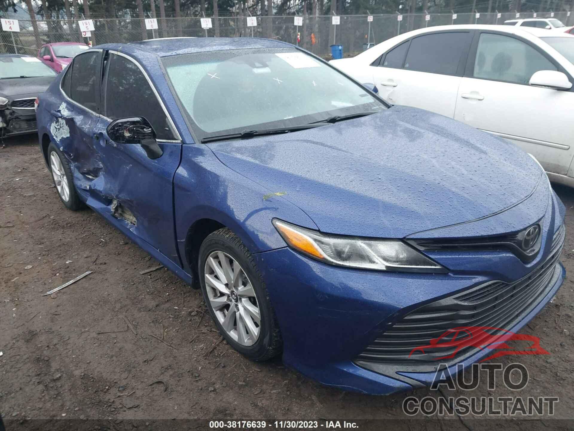 TOYOTA CAMRY 2018 - 4T1B11HK9JU639257