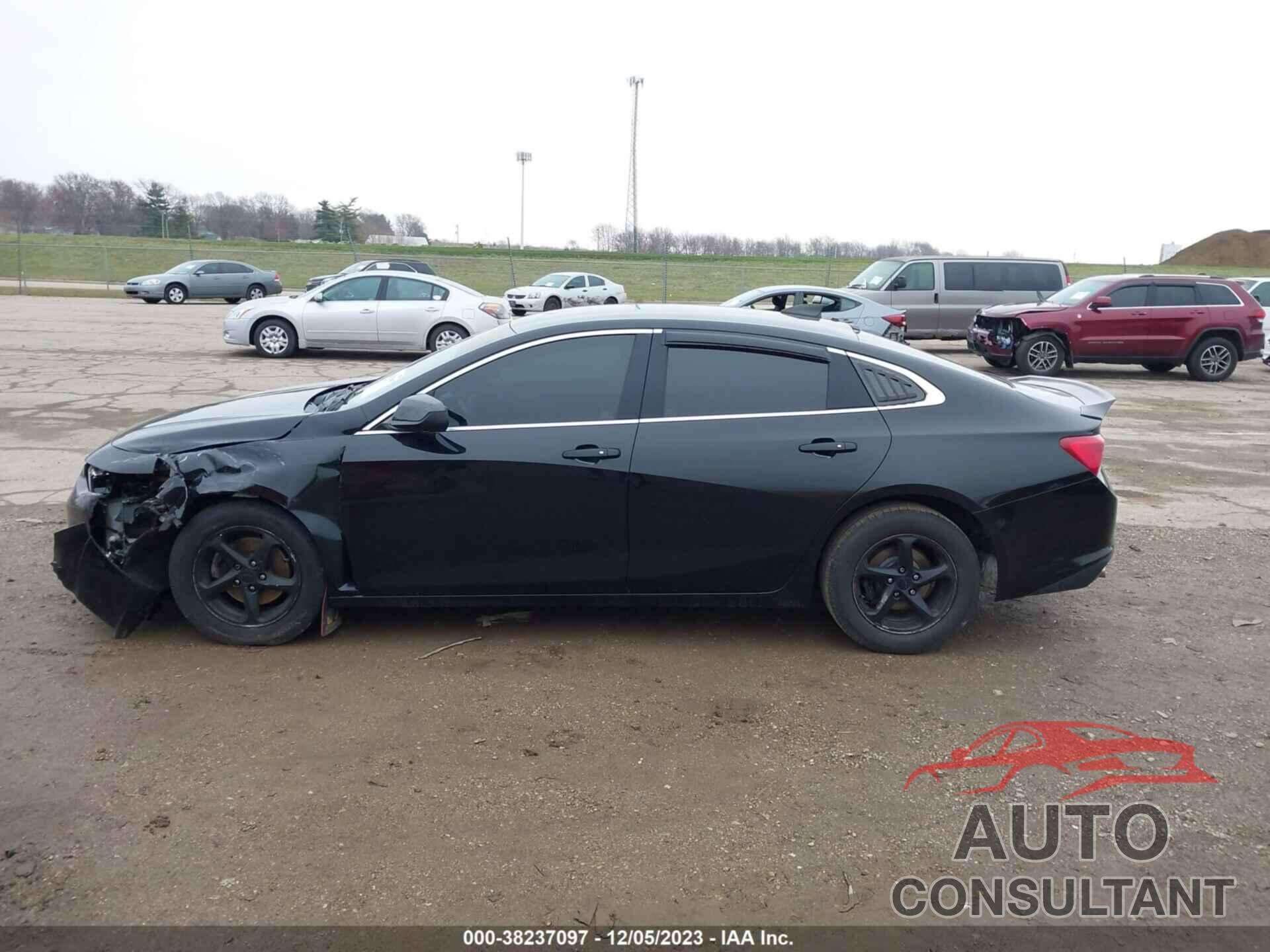 CHEVROLET MALIBU 2018 - 1G1ZB5ST7JF288502