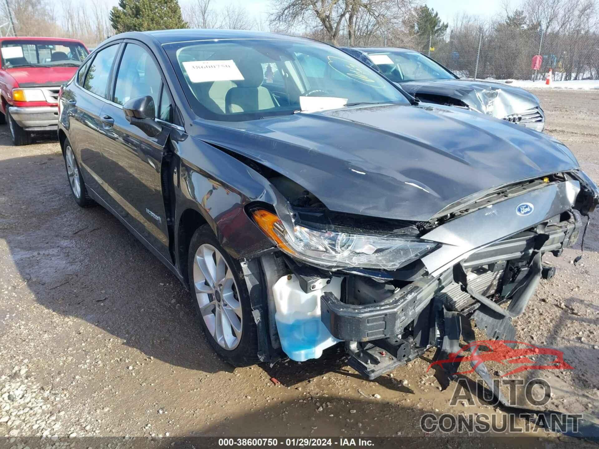 FORD FUSION HYBRID 2019 - 3FA6P0LU4KR100728