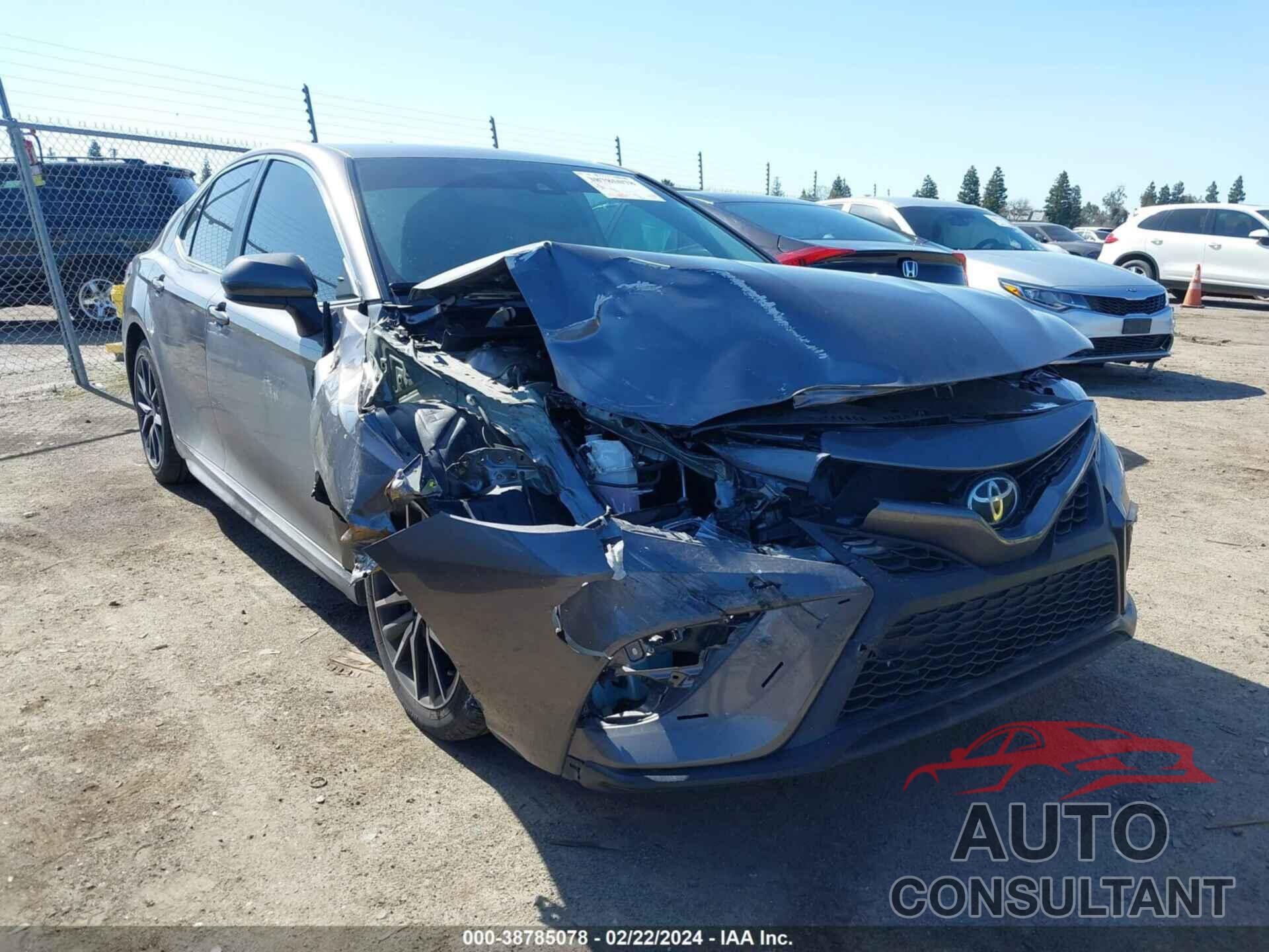 TOYOTA CAMRY 2021 - 4T1G11AK0MU440179